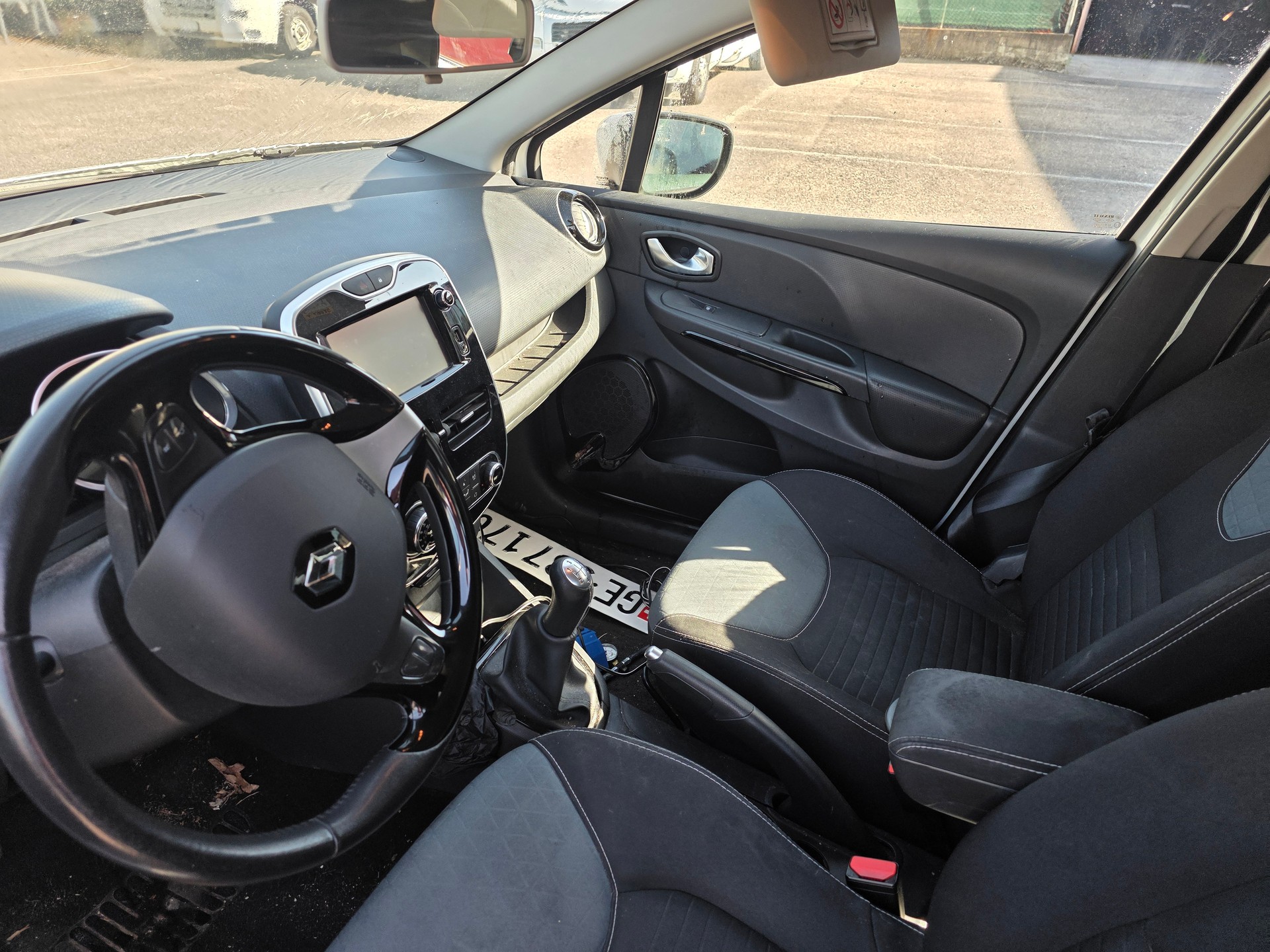 RENAULT Clio Grandtour 1.5 dCi Authentique-image-6