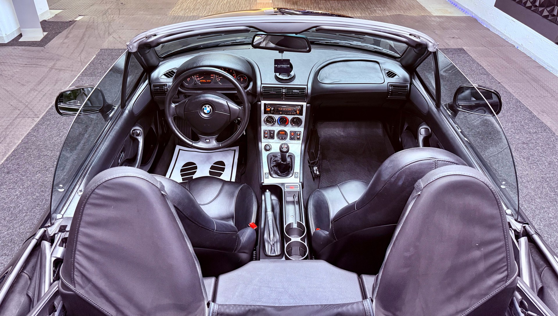BMW Z3 3.0i Roadster-image-10