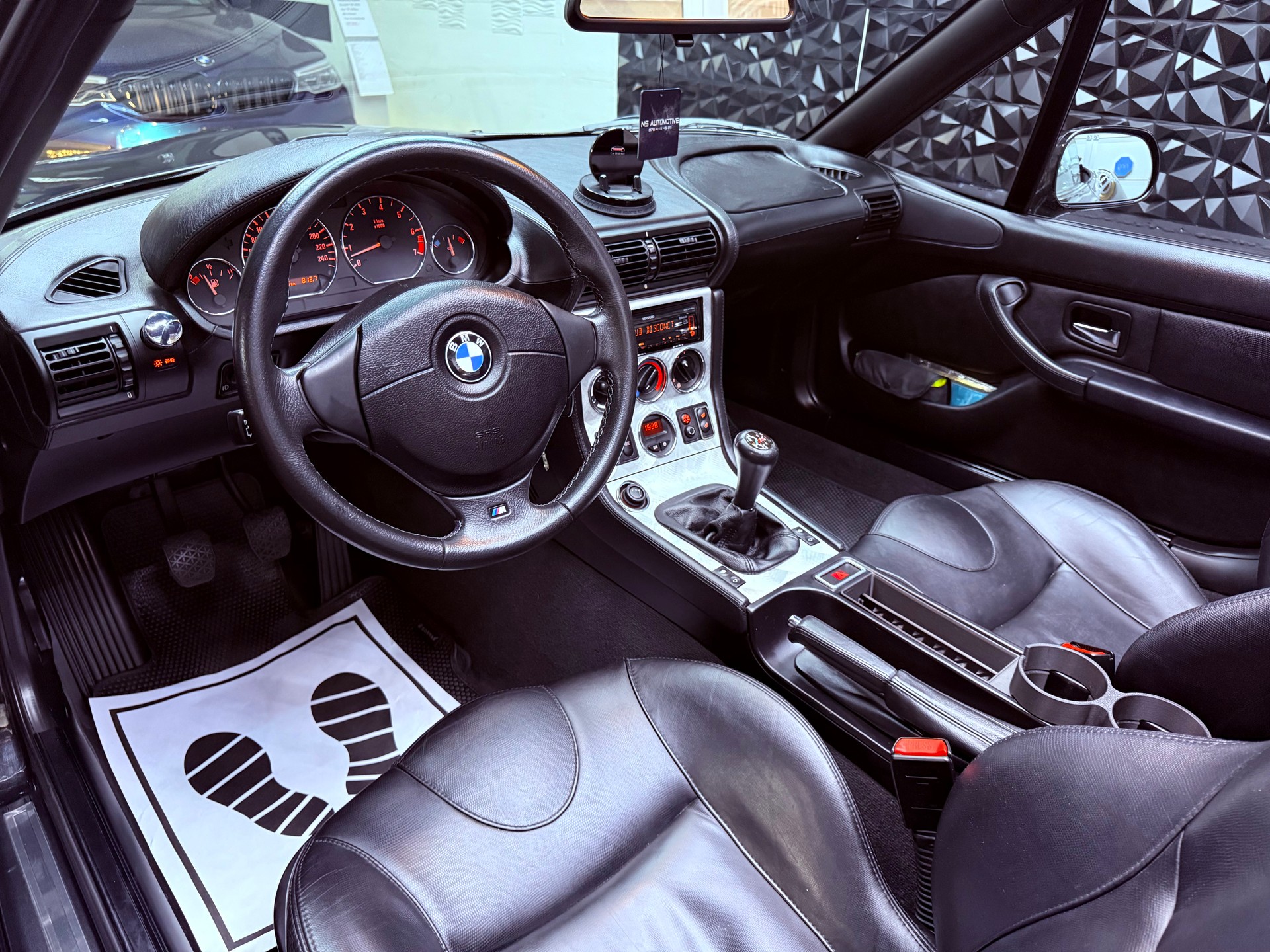 BMW Z3 3.0i Roadster-image-12