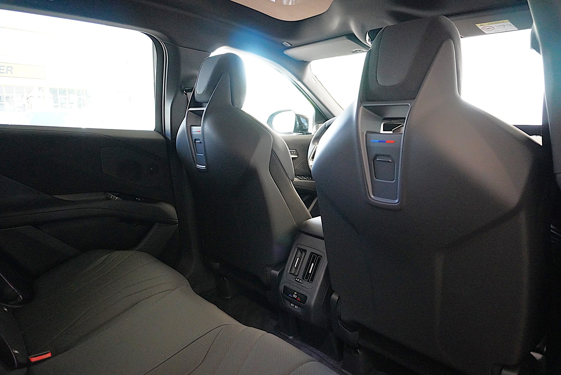 BMW iX3 50 xDrive M Sport Pro-image-15