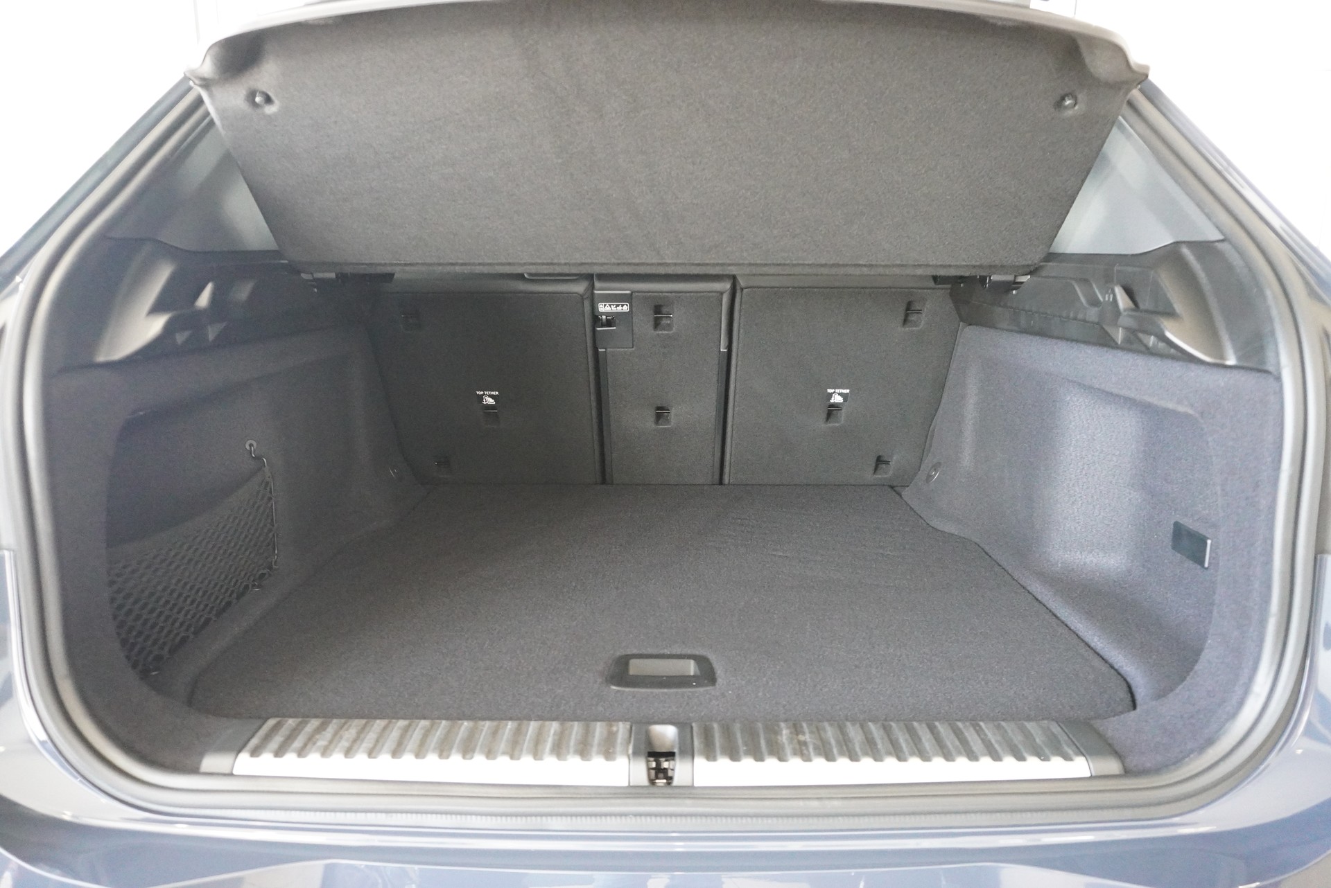 BMW iX3 50 xDrive M Sport Pro-image-16