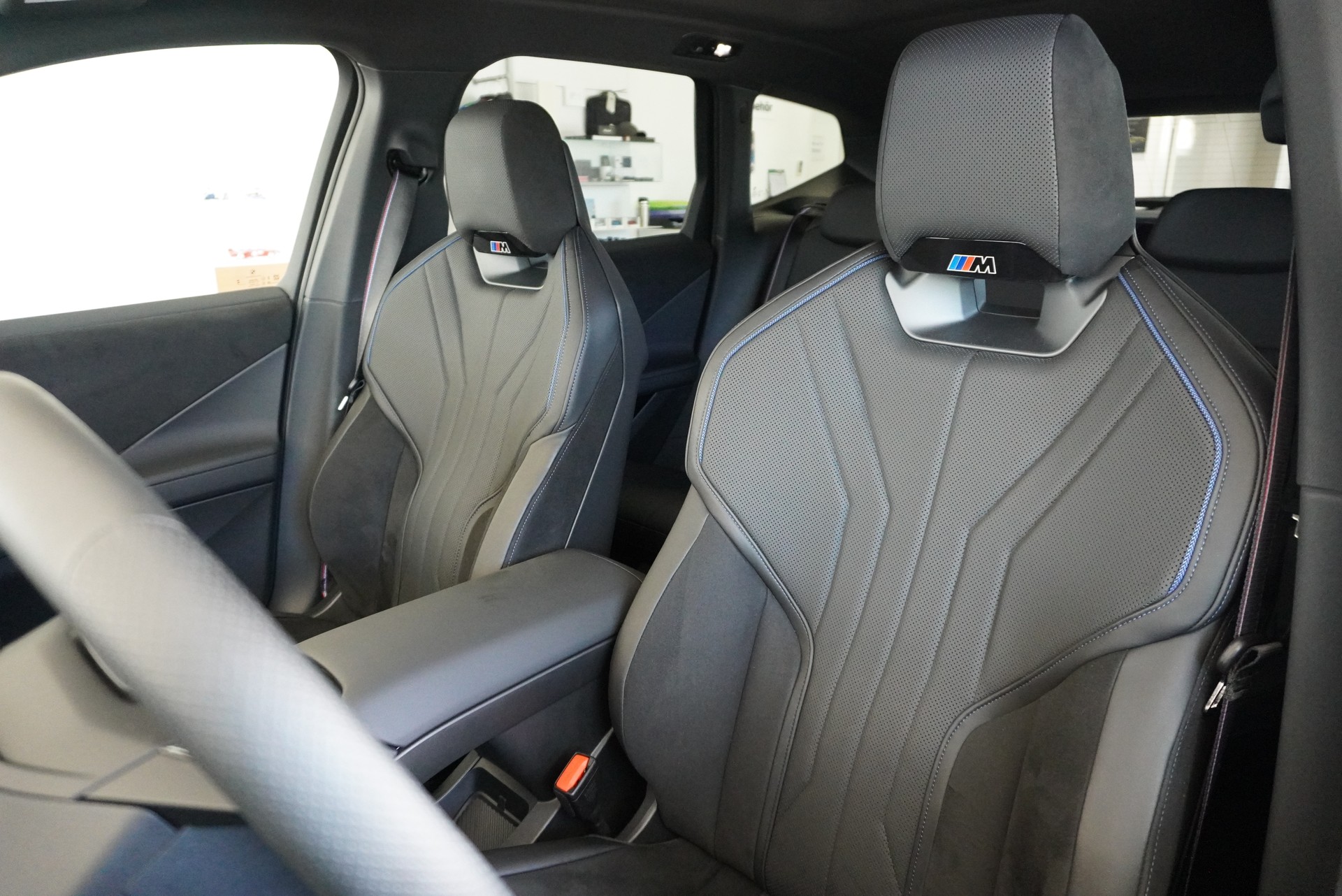 BMW iX3 50 xDrive M Sport Pro-image-12