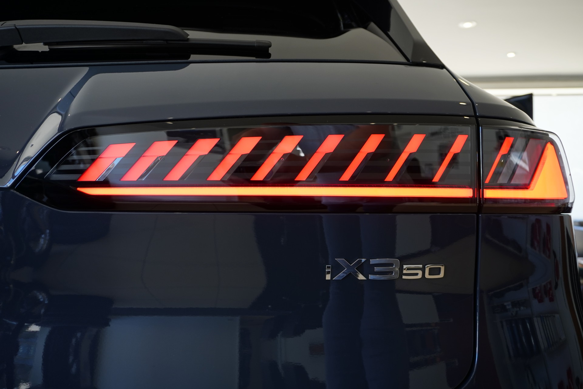 BMW iX3 50 xDrive M Sport Pro-image-22