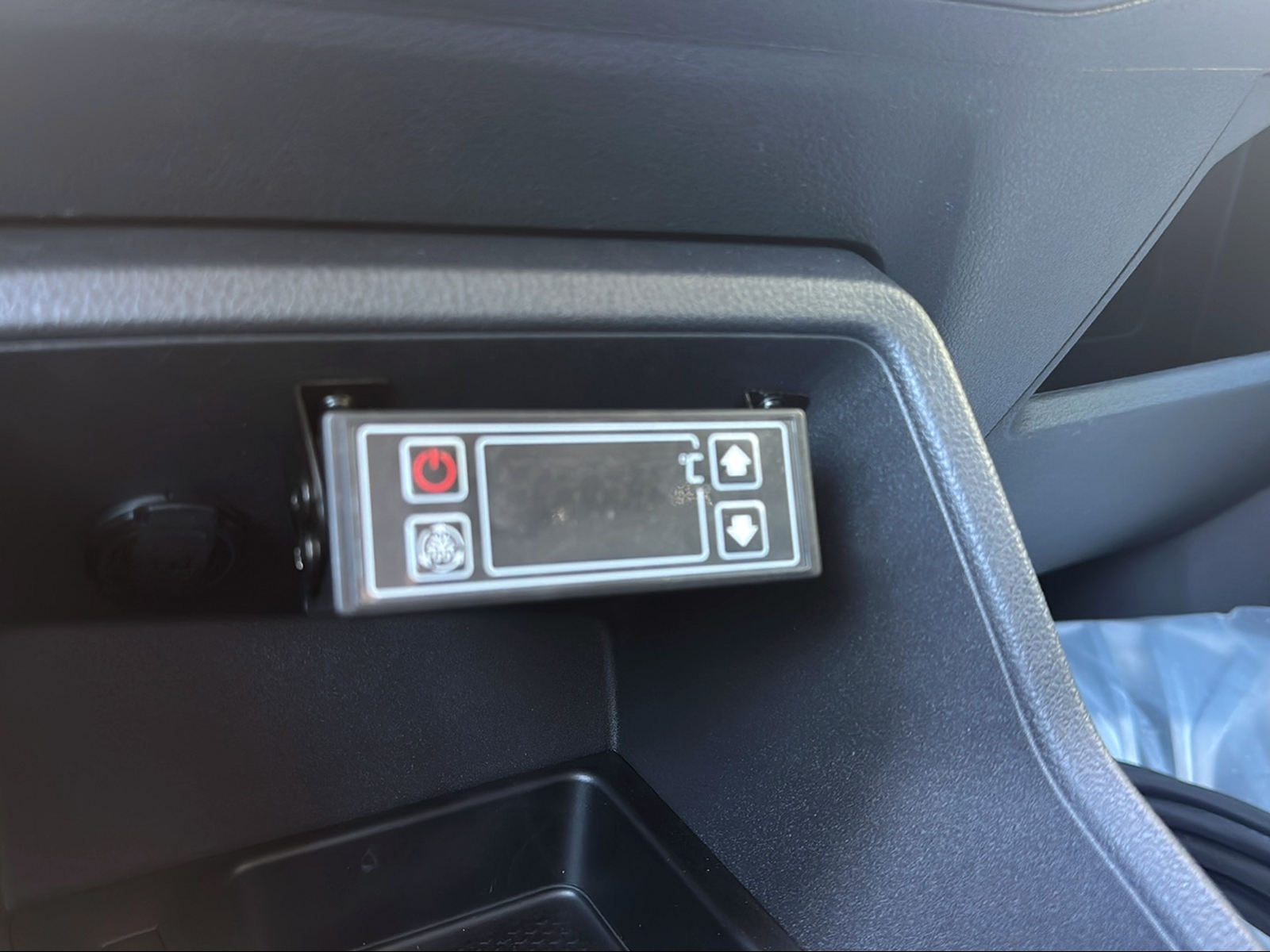 VW Caddy Cargo 1.5 TSI Plug in Hybrid DSG-image-10