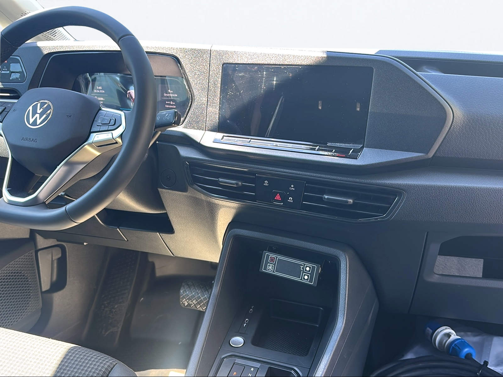 VW Caddy Cargo 1.5 TSI Plug in Hybrid DSG-image-11