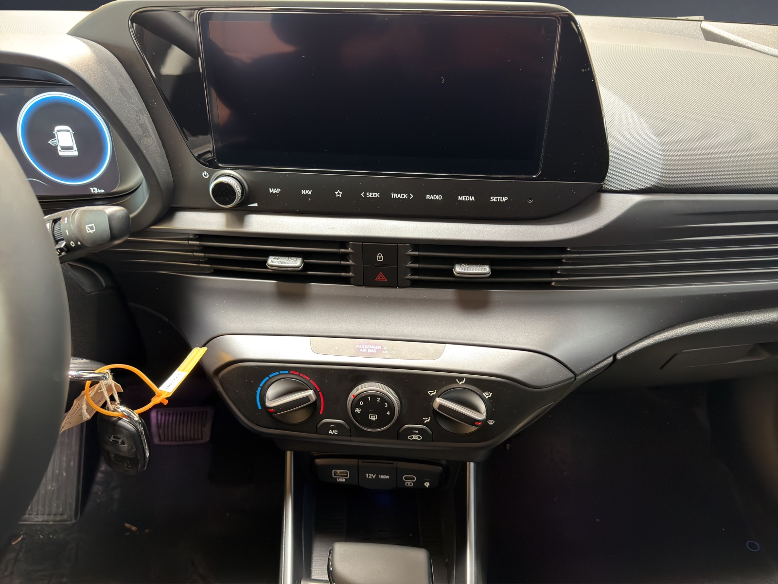 HYUNDAI i20 1.0 T-GDi Amplia DCT-image-13