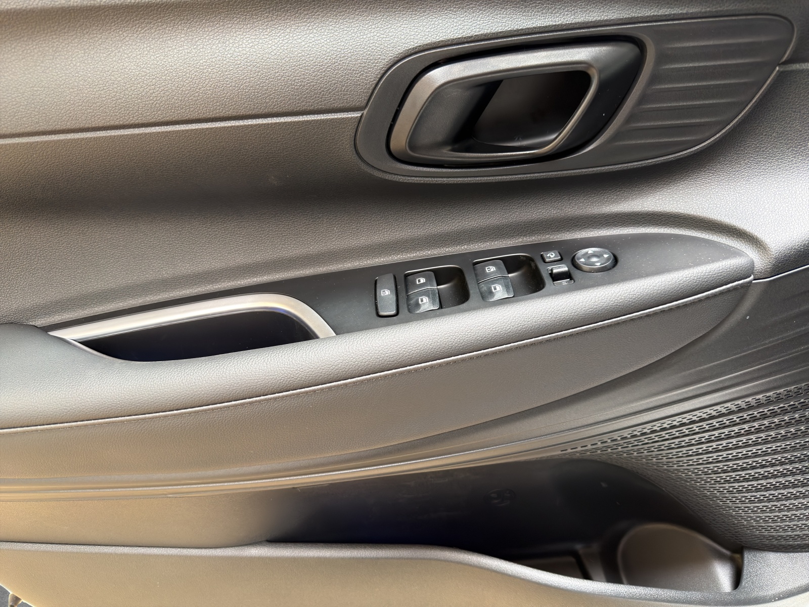 HYUNDAI i20 1.0 T-GDi Amplia DCT-image-8