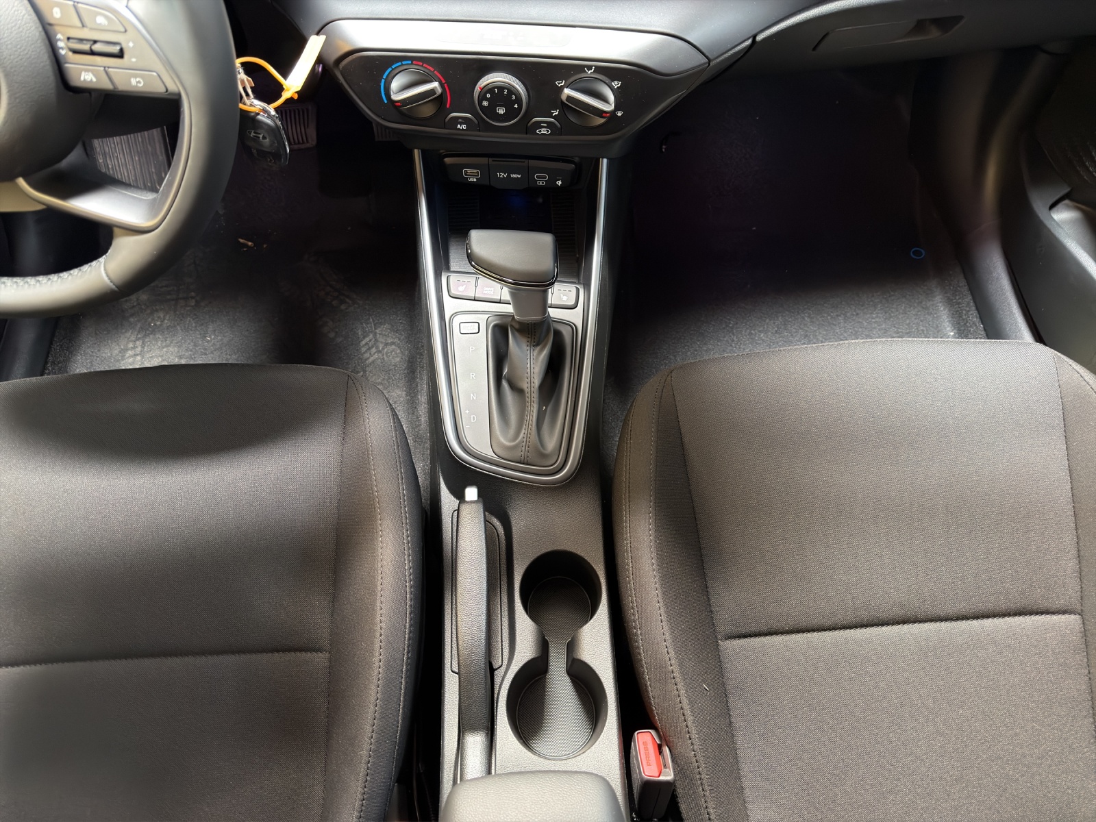 HYUNDAI i20 1.0 T-GDi Amplia DCT-image-14