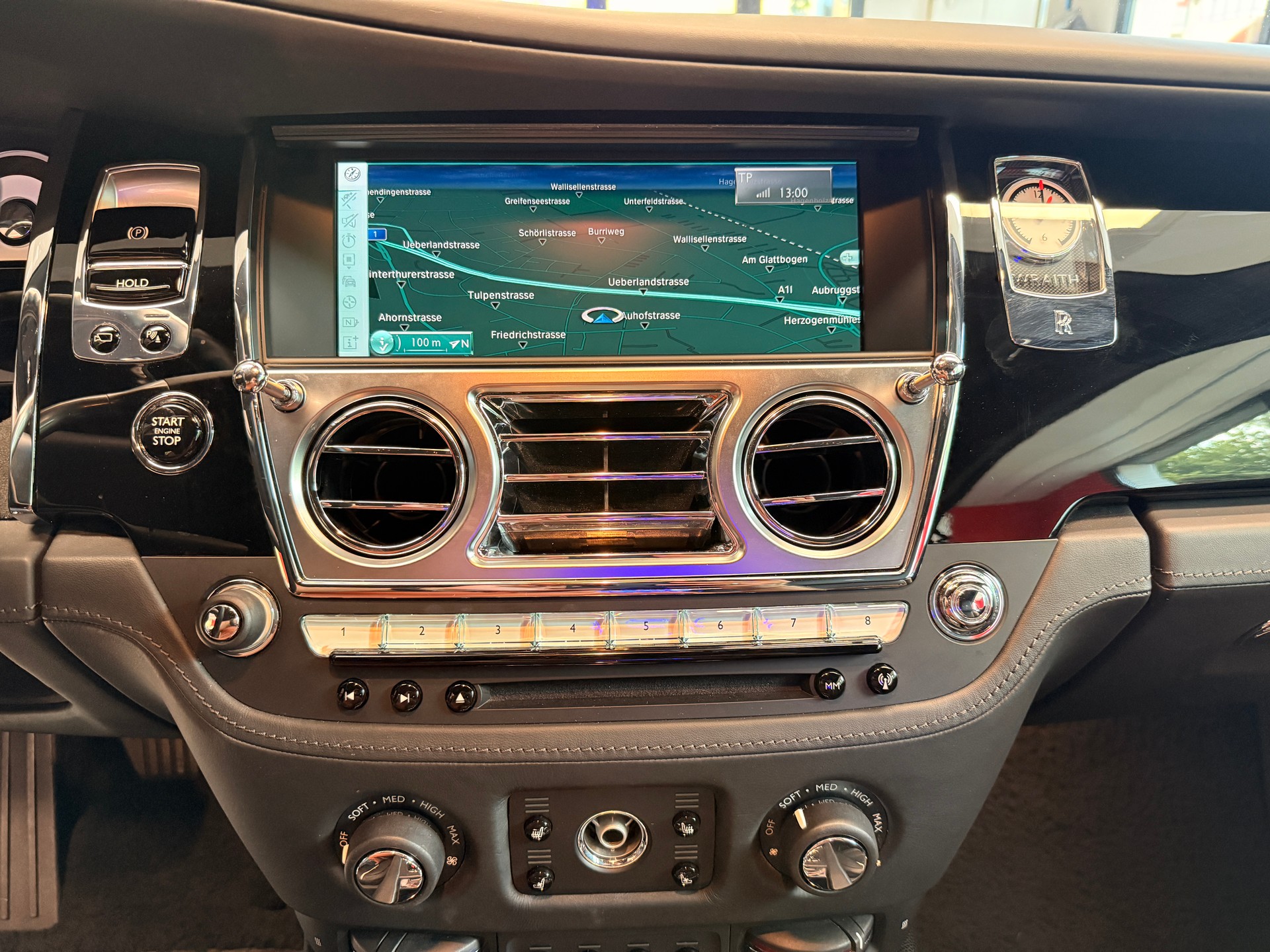 ROLLS-ROYCE Wraith 6.6 V12-image-6