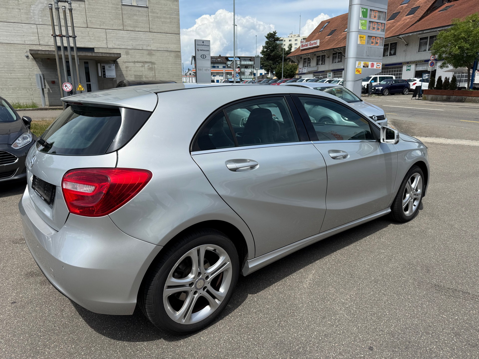 MERCEDES-BENZ A 180 Style-image-5
