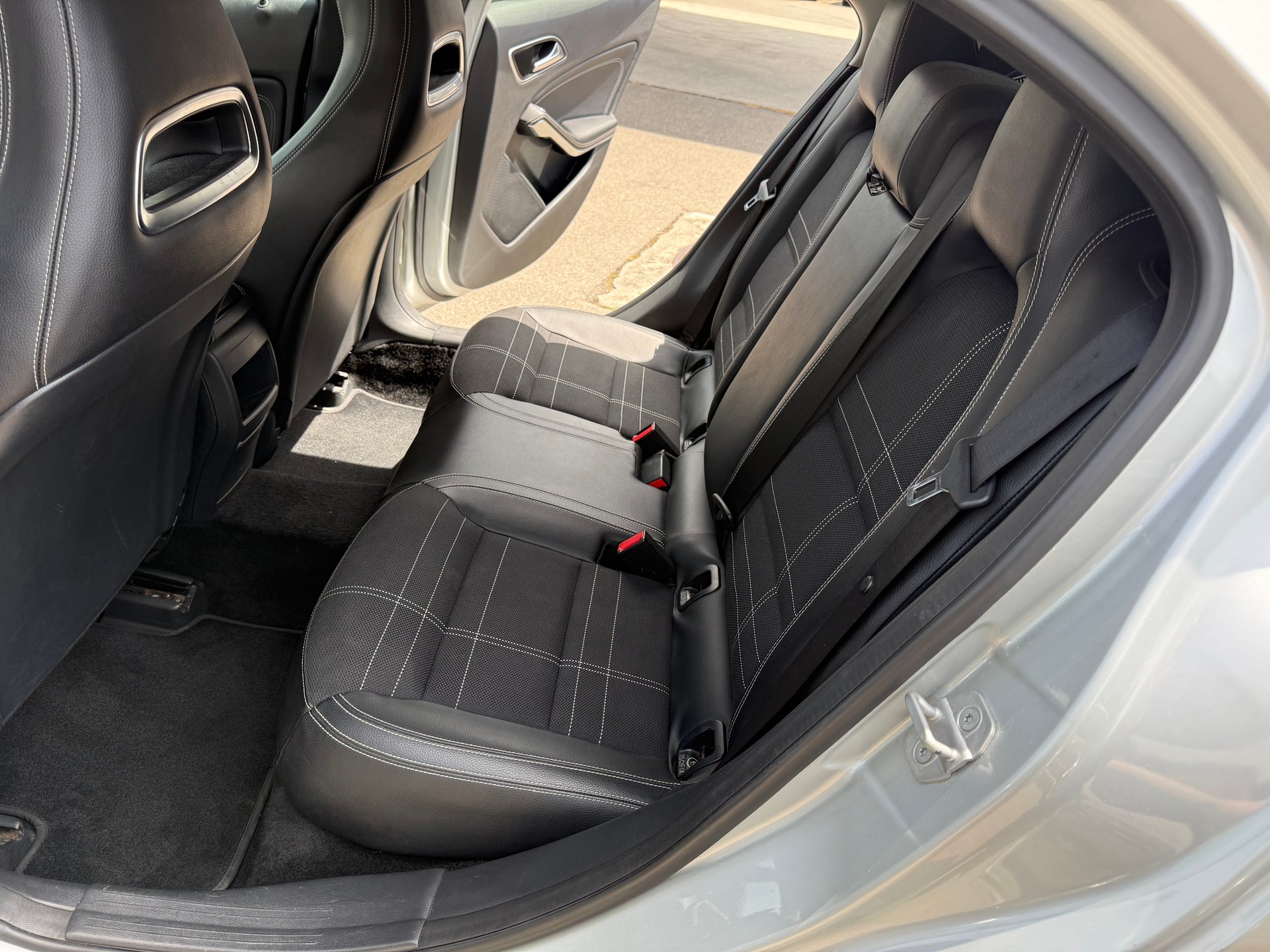 MERCEDES-BENZ A 180 Style-image-10