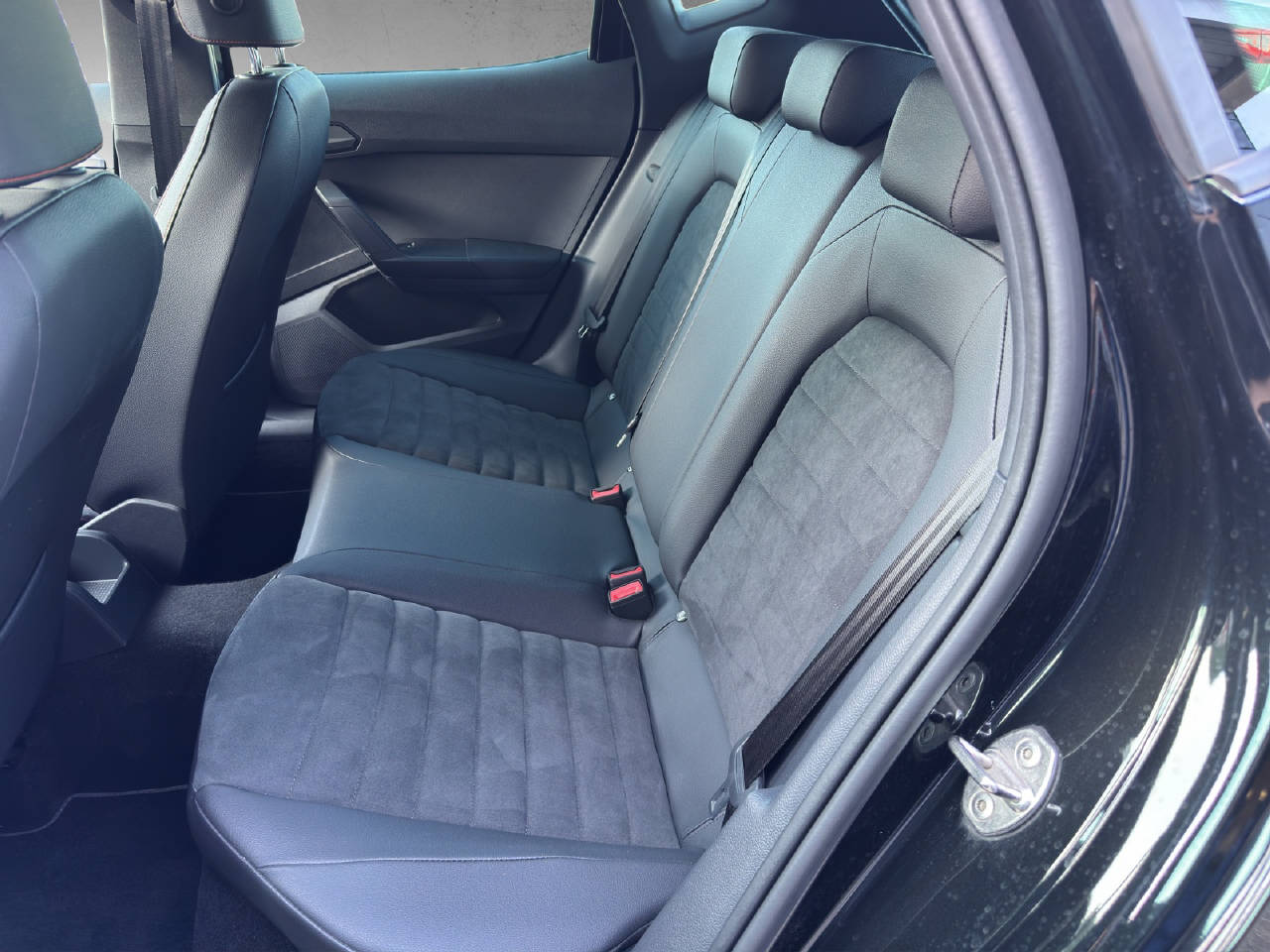SEAT Ibiza 1.0 TSI 110 Hola FR DSG-image-10