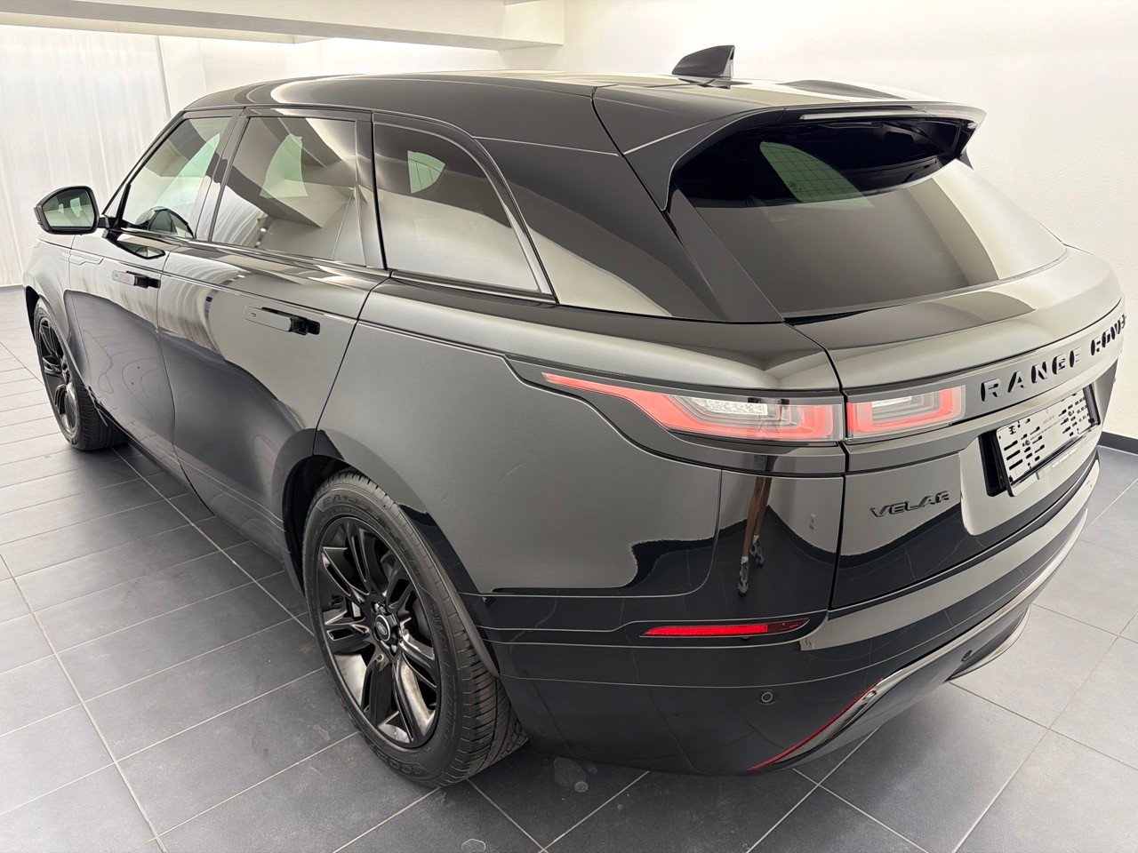 LAND ROVER RR Velar D 200 Dyn SE-image-1