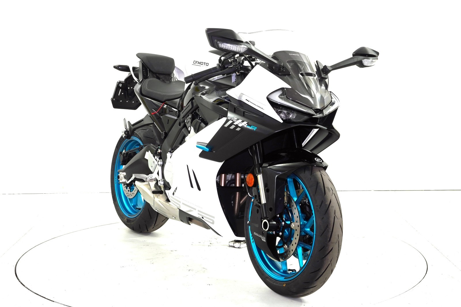 CF MOTO 675 SR-R ABS-showroom-element-1