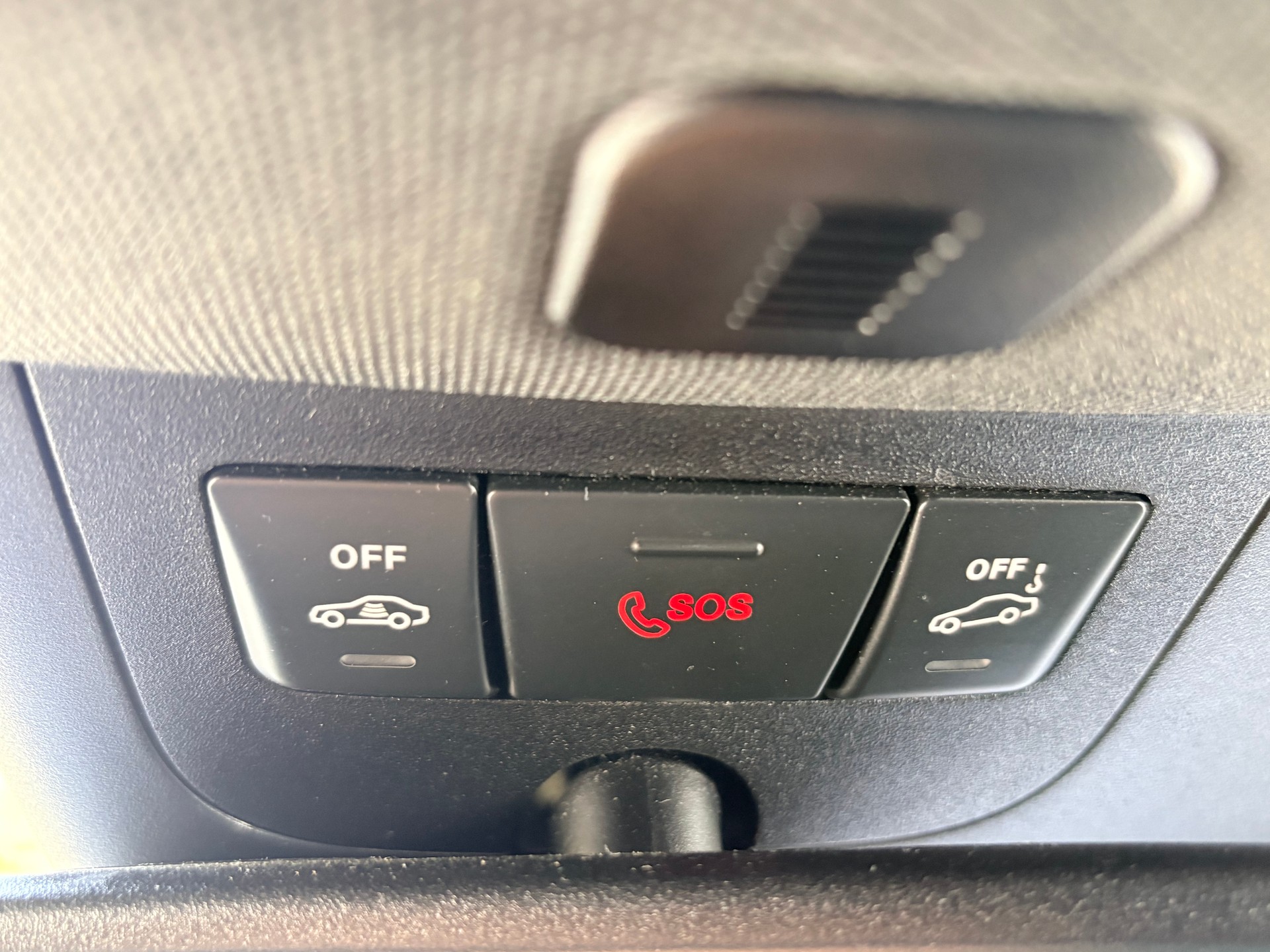 MERCEDES-BENZ A 180 AMG Line 7G-DCT-image-14