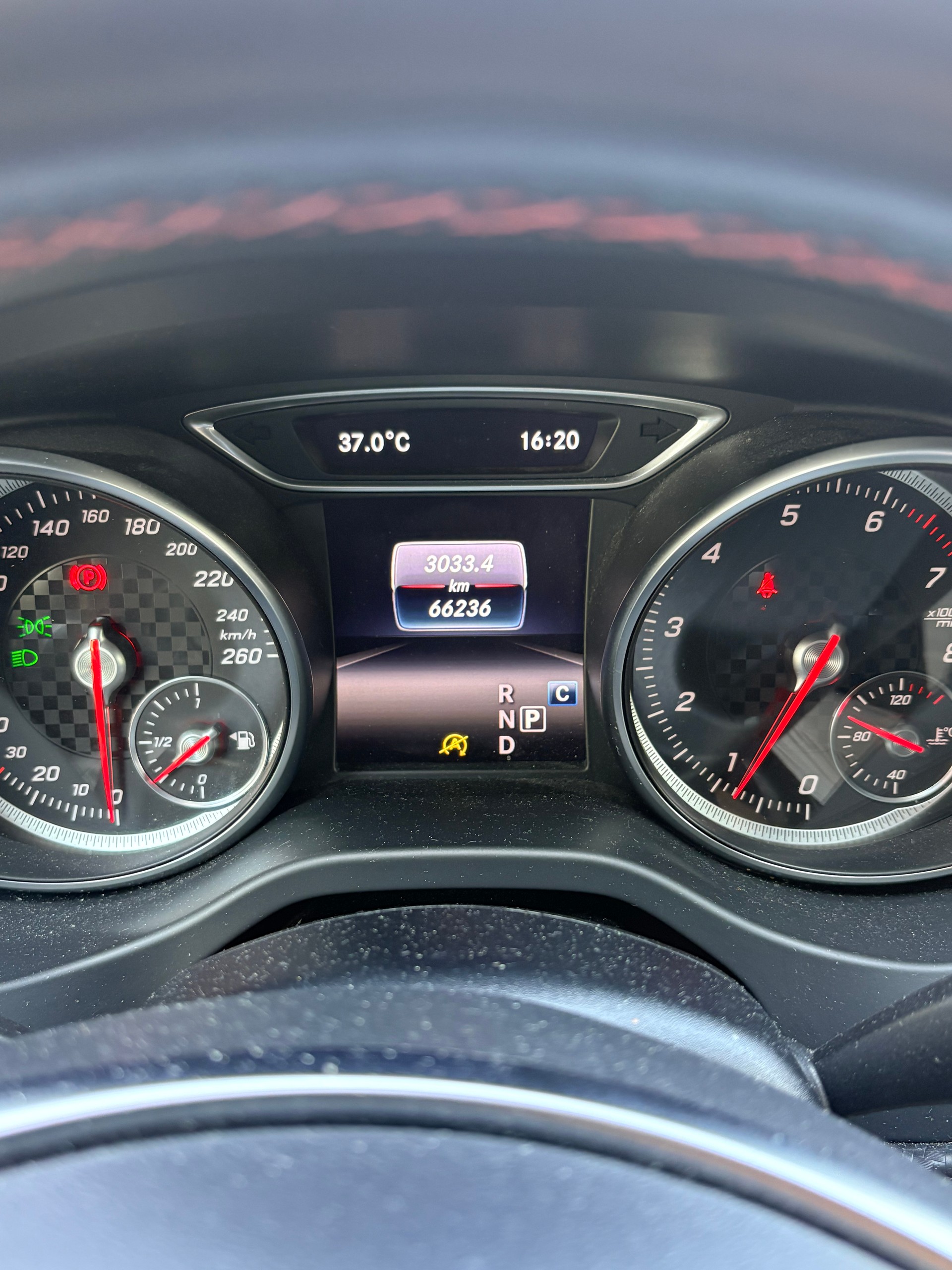 MERCEDES-BENZ A 180 AMG Line 7G-DCT-image-8