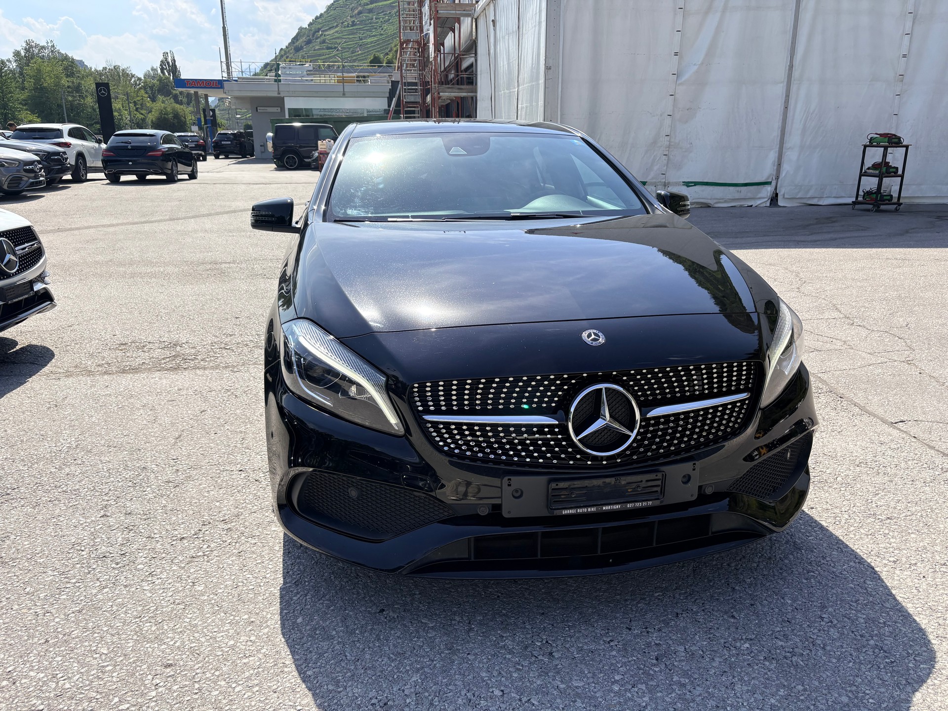 MERCEDES-BENZ A 180 AMG Line 7G-DCT-image-2