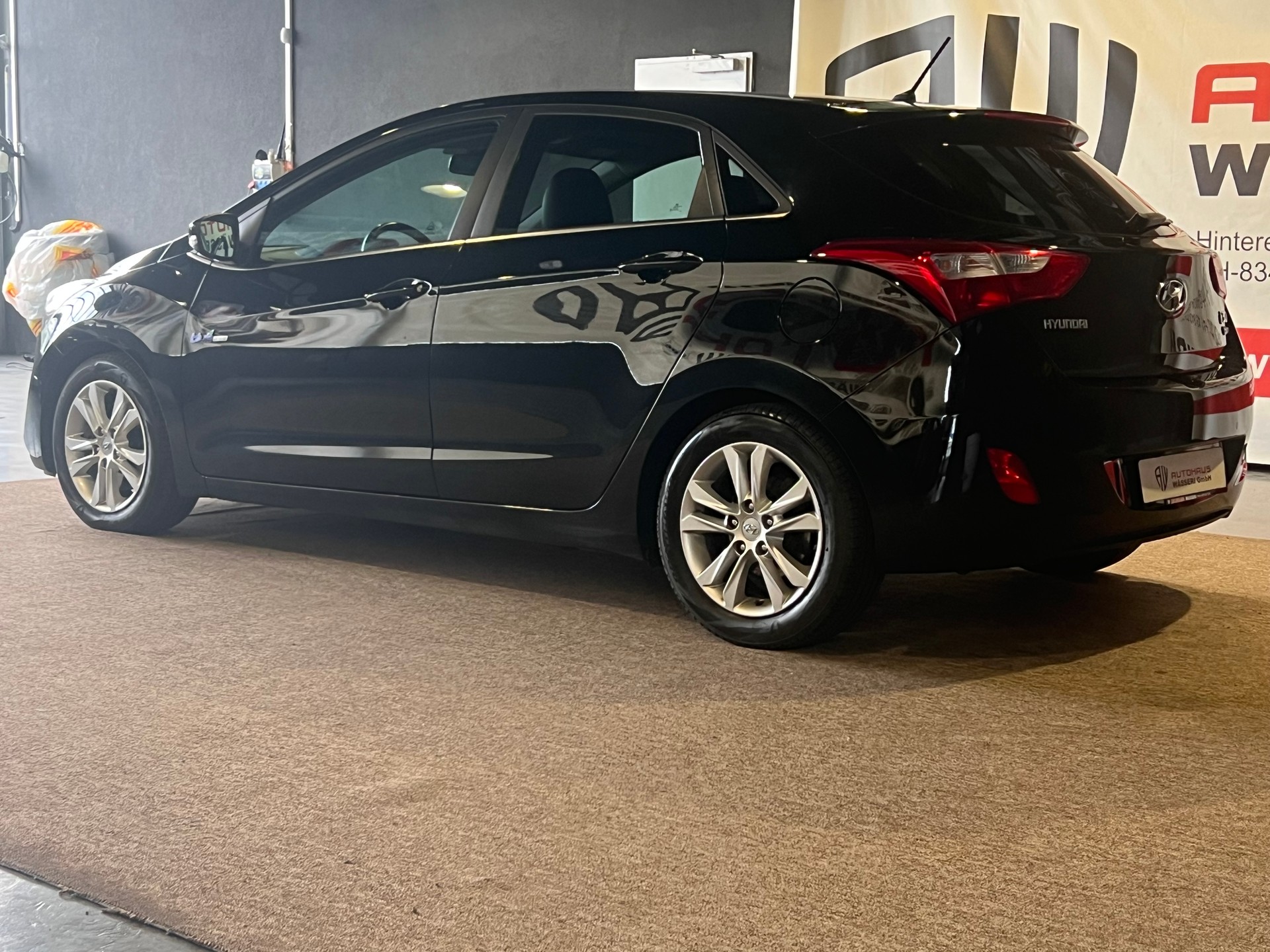 HYUNDAI i30 1.6 CRDi Style-image-4