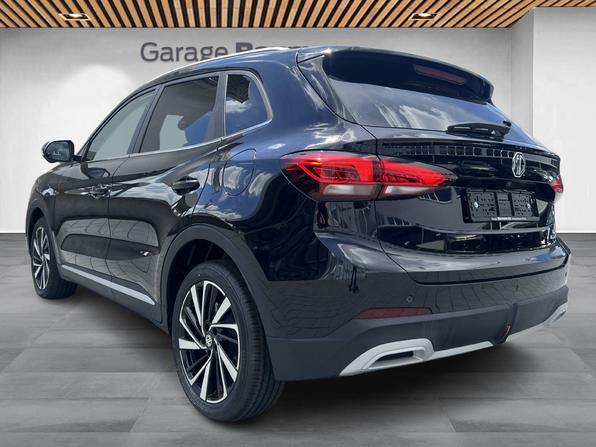 MG ZS 1.5 Hybrid+ Luxury-image-3