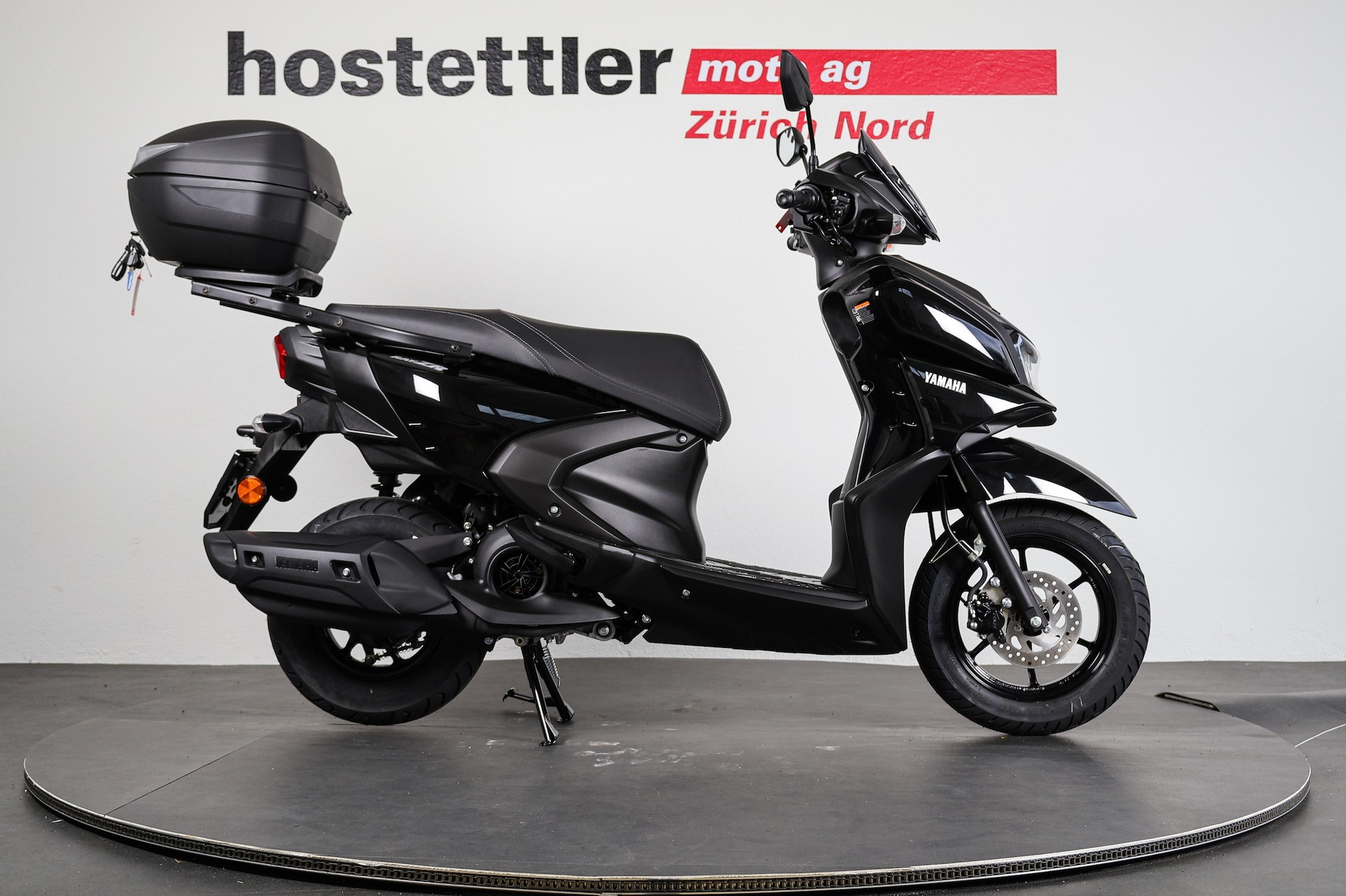 YAMAHA RayZR Smartline-showroom-element-1