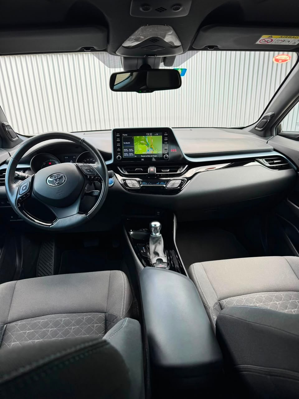 TOYOTA 2.0 VVTi HSD Style-image-4