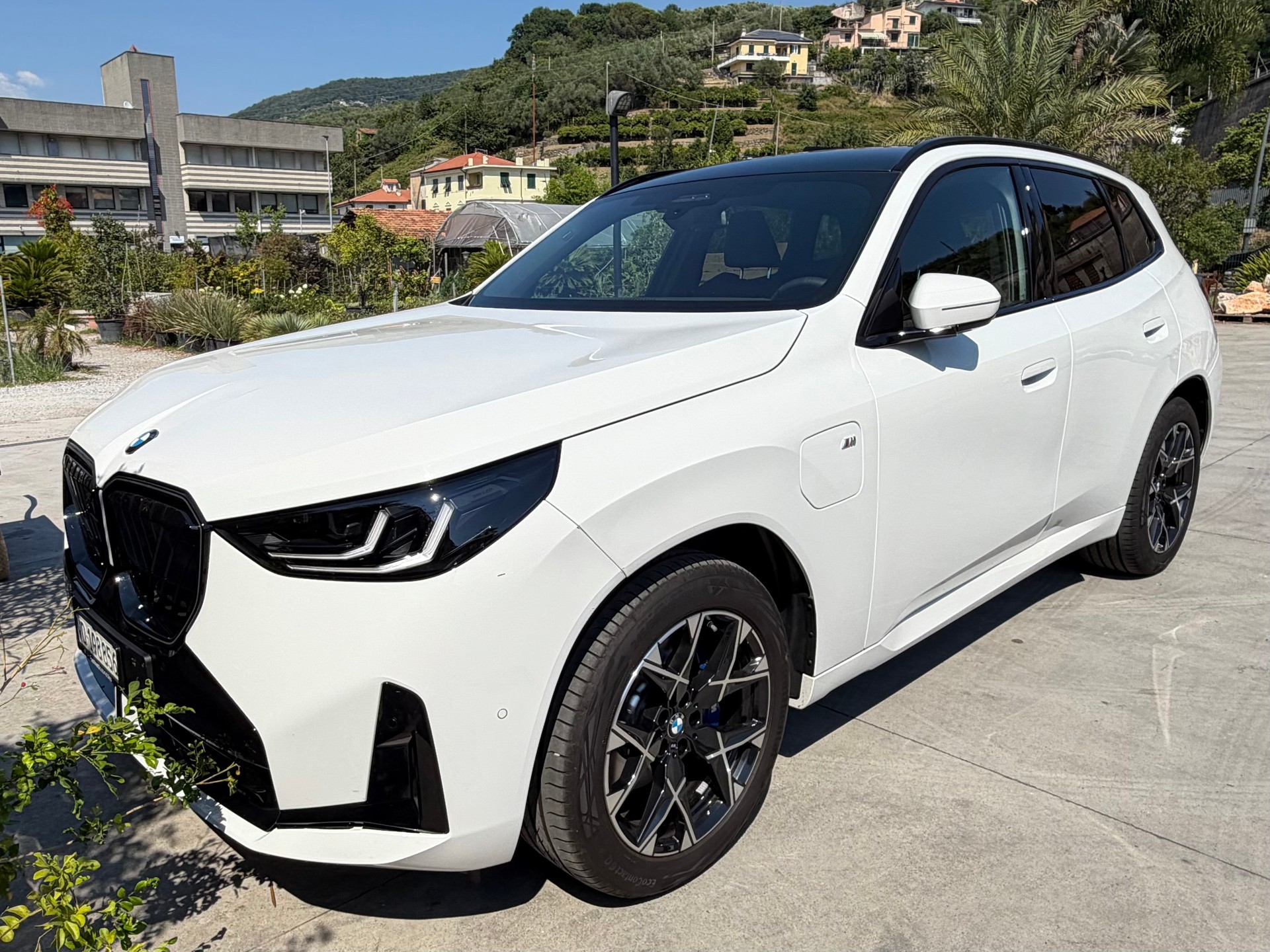 BMW 30e xDrive-image-5