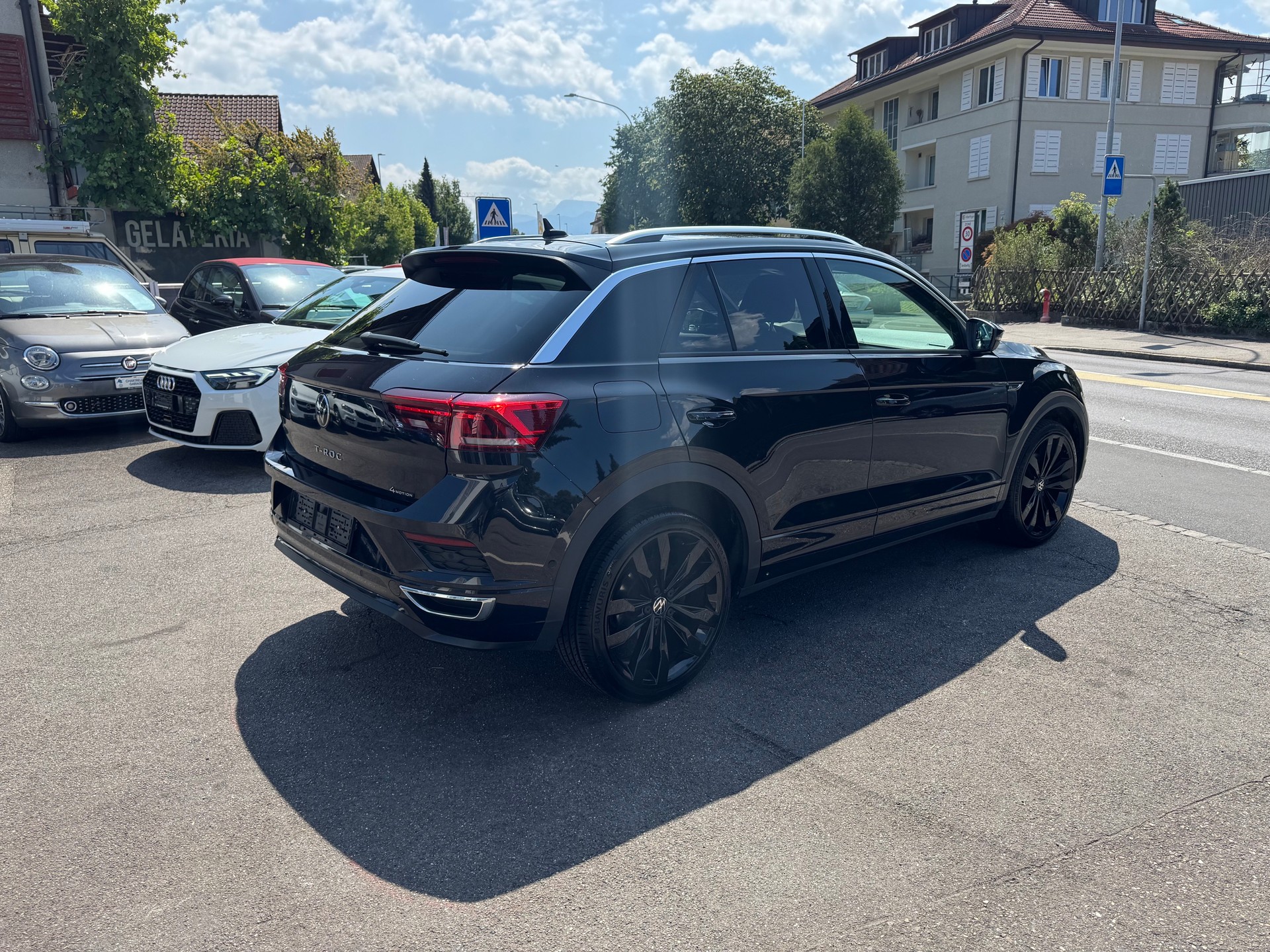 VW T-Roc 2.0 TSI Sport R-Line DSG 4Motion-image-6