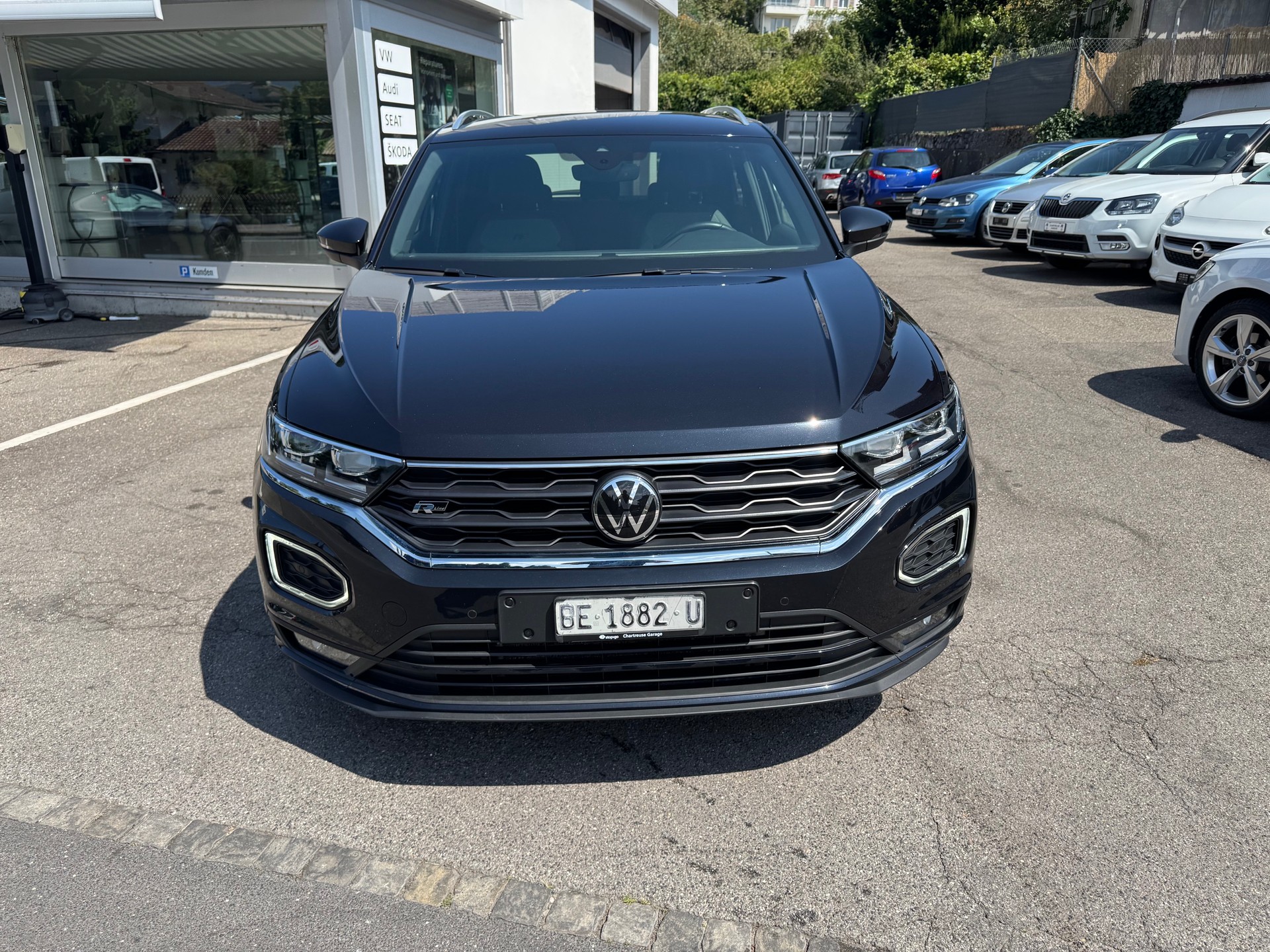 VW T-Roc 2.0 TSI Sport R-Line DSG 4Motion-image-2