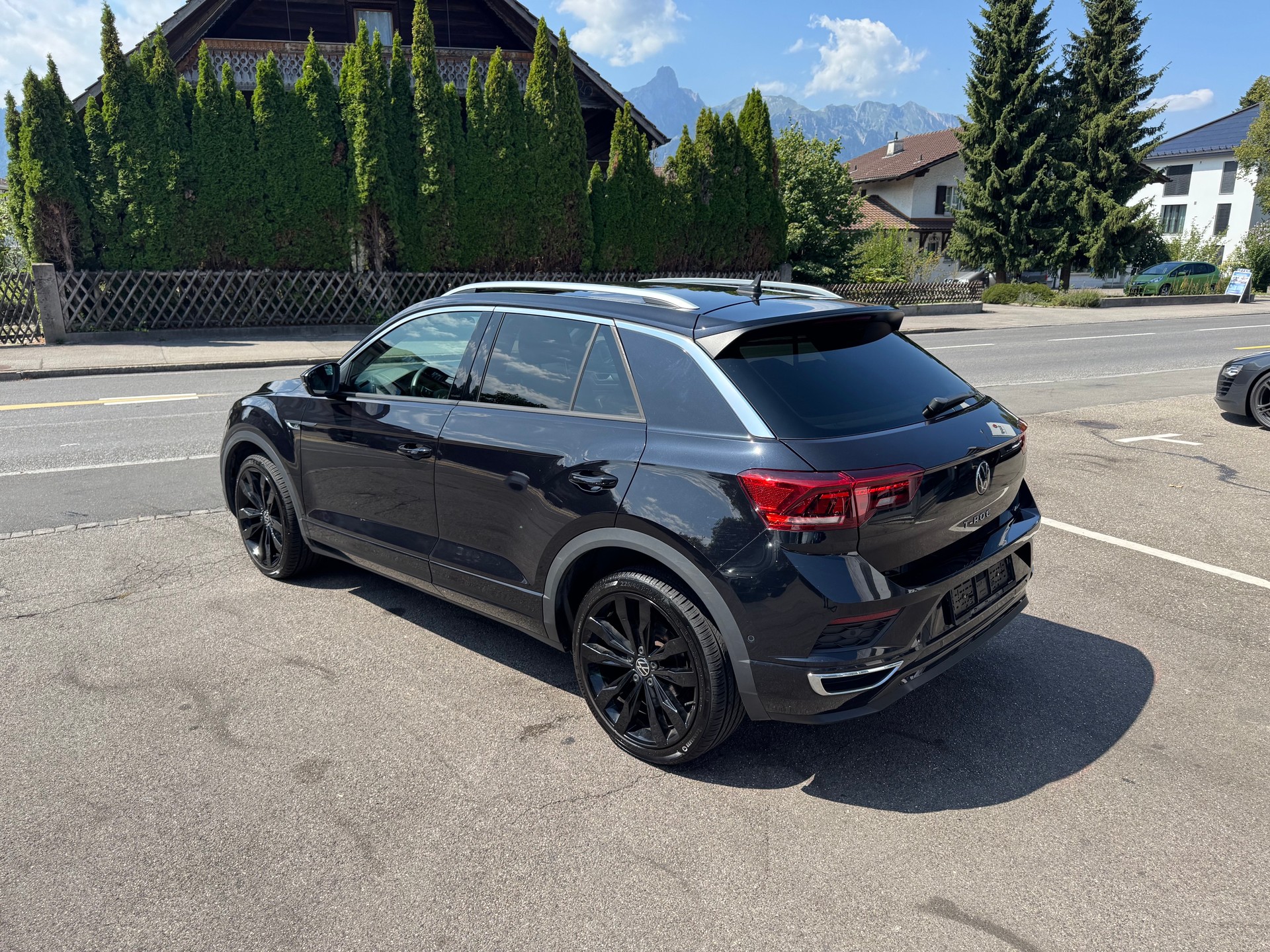 VW T-Roc 2.0 TSI Sport R-Line DSG 4Motion-image-8