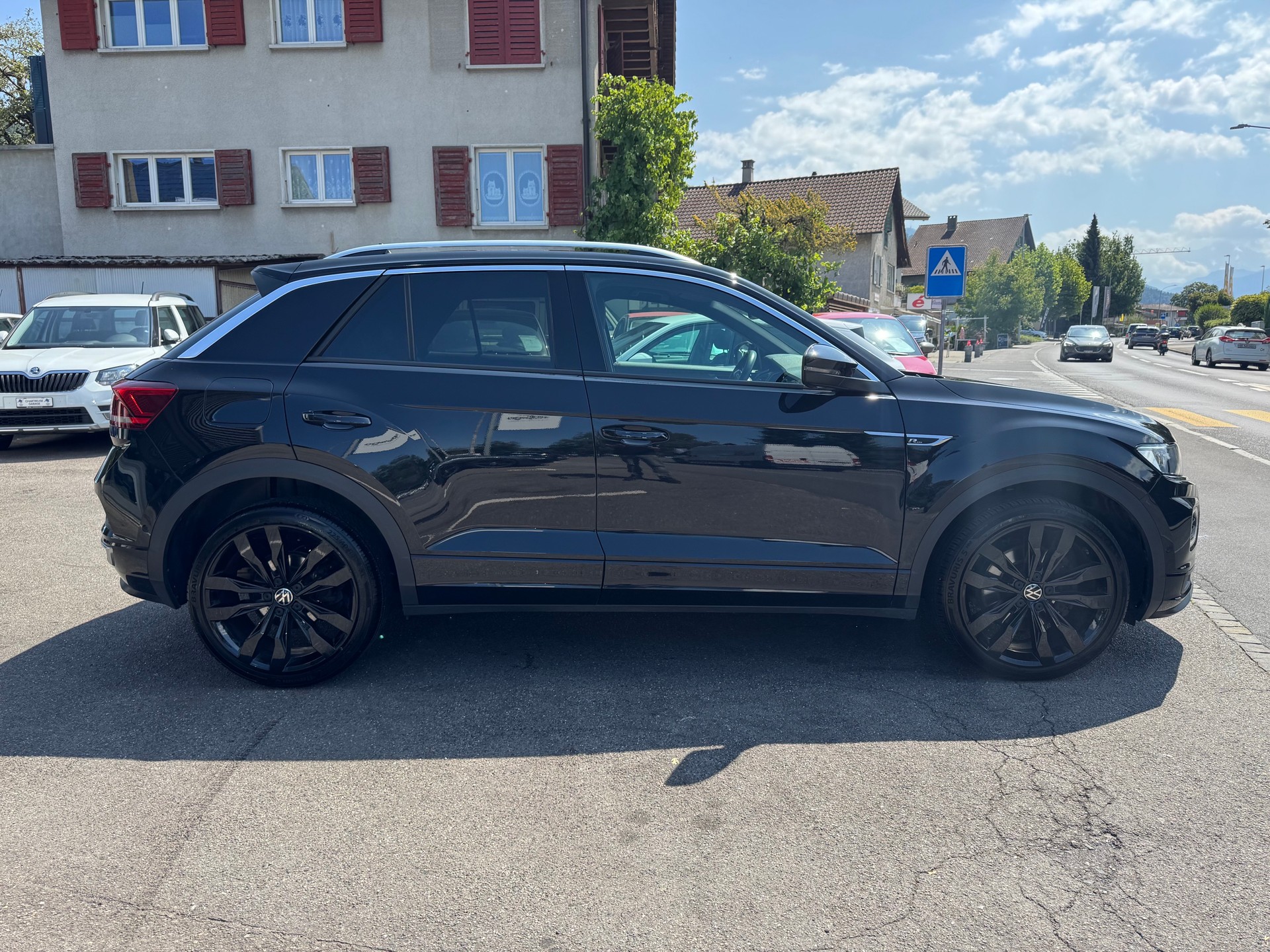VW T-Roc 2.0 TSI Sport R-Line DSG 4Motion-image-5