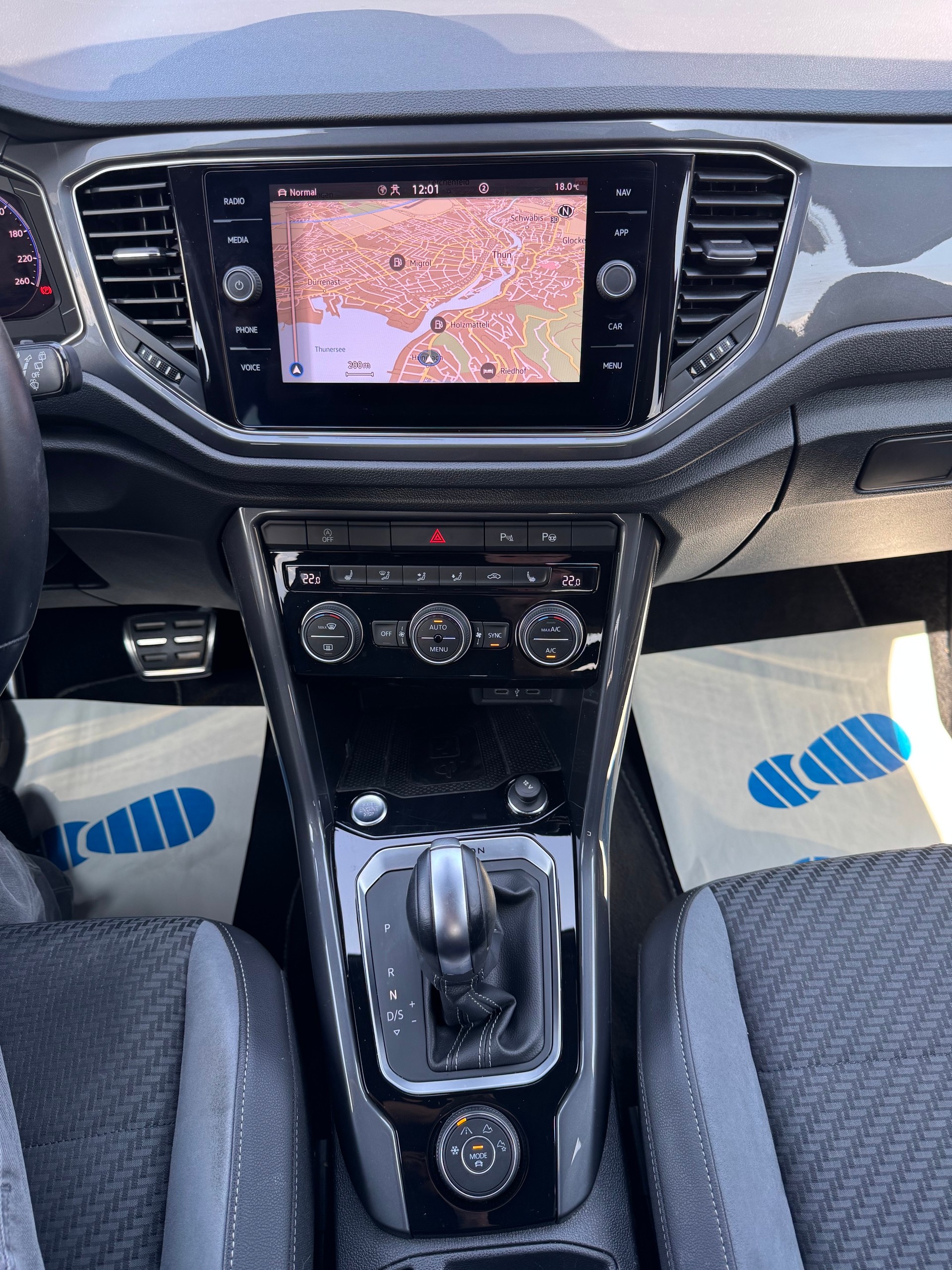 VW T-Roc 2.0 TSI Sport R-Line DSG 4Motion-image-18