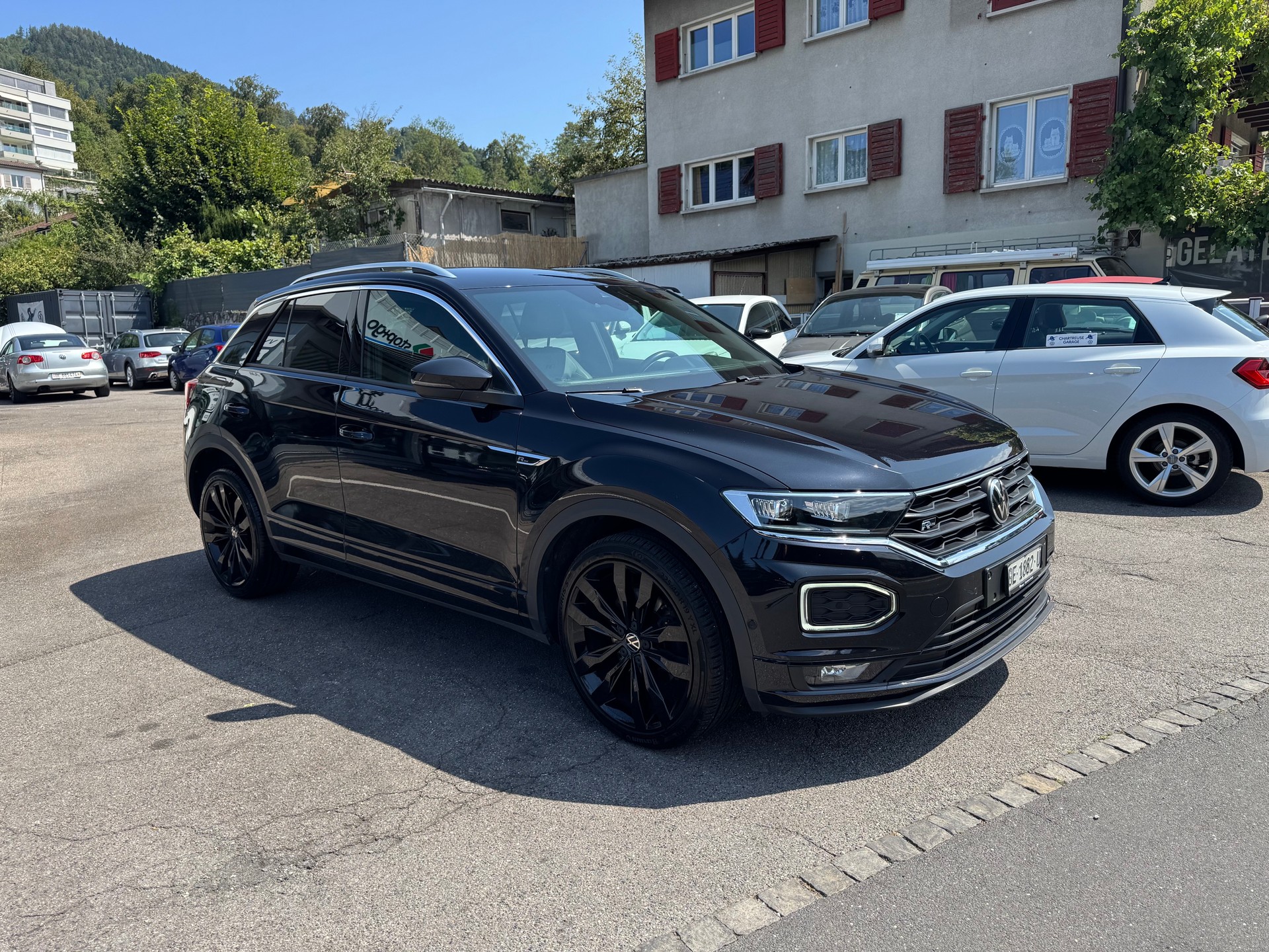 VW T-Roc 2.0 TSI Sport R-Line DSG 4Motion-image-4