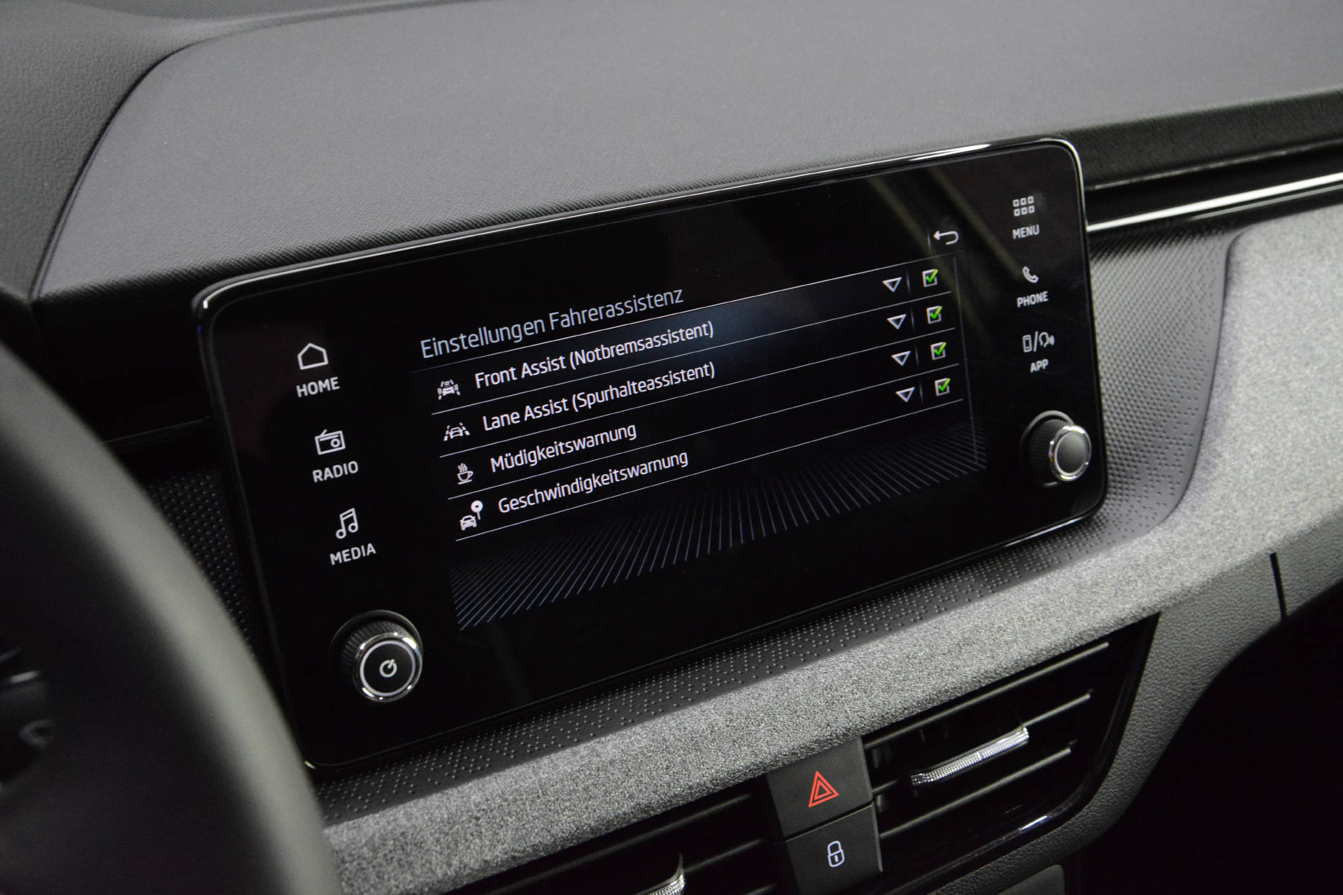 SKODA Kamiq 1.0 TSI Selection DSG-image-19