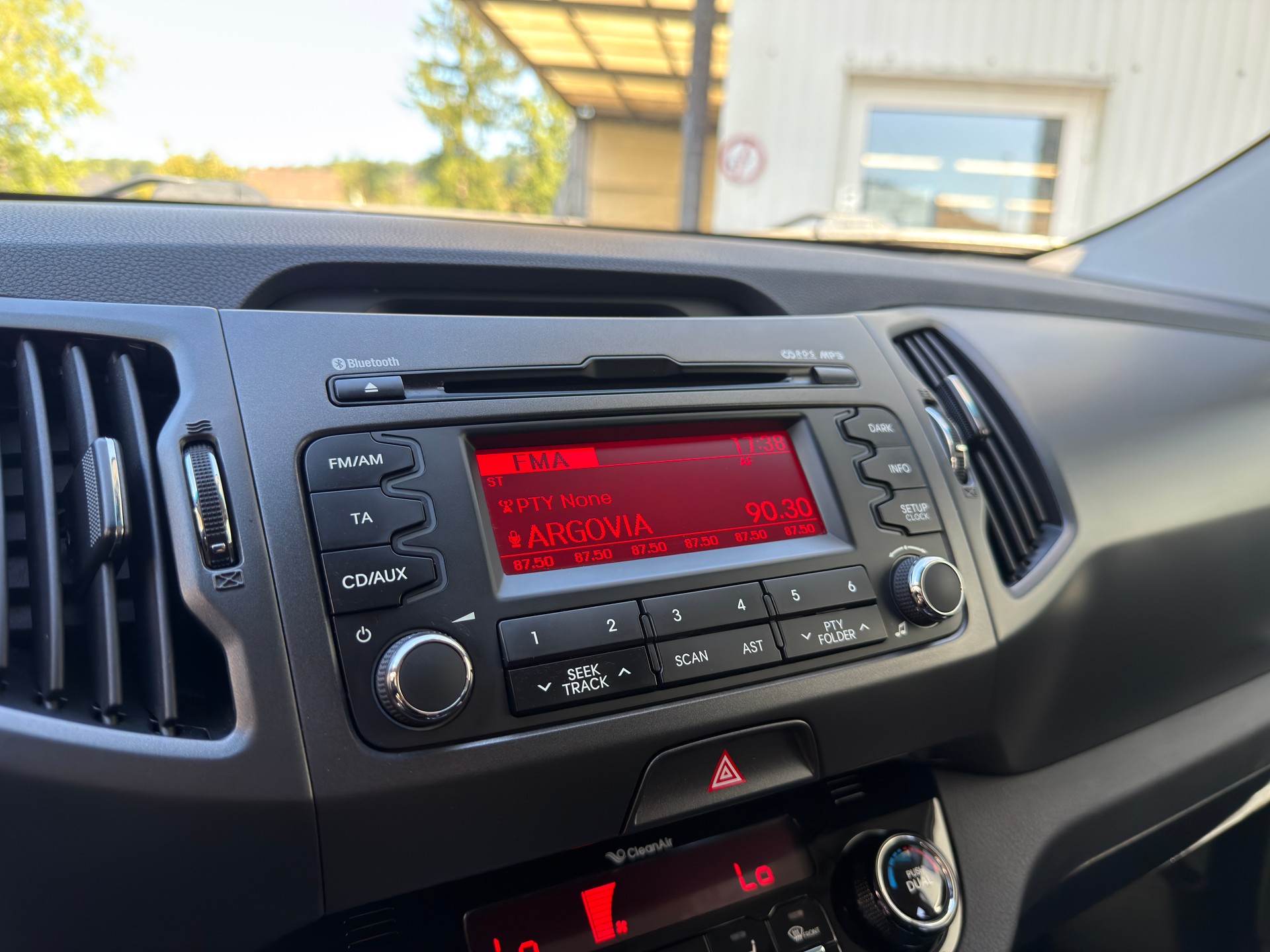 KIA Sportage 2.0 CRDi Trend 4WD Automatic-image-7