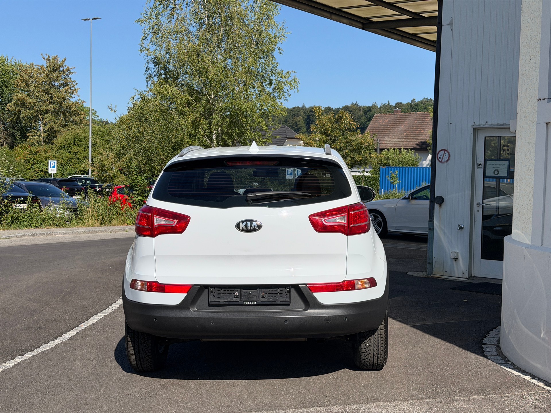 KIA Sportage 2.0 CRDi Trend 4WD Automatic-image-4
