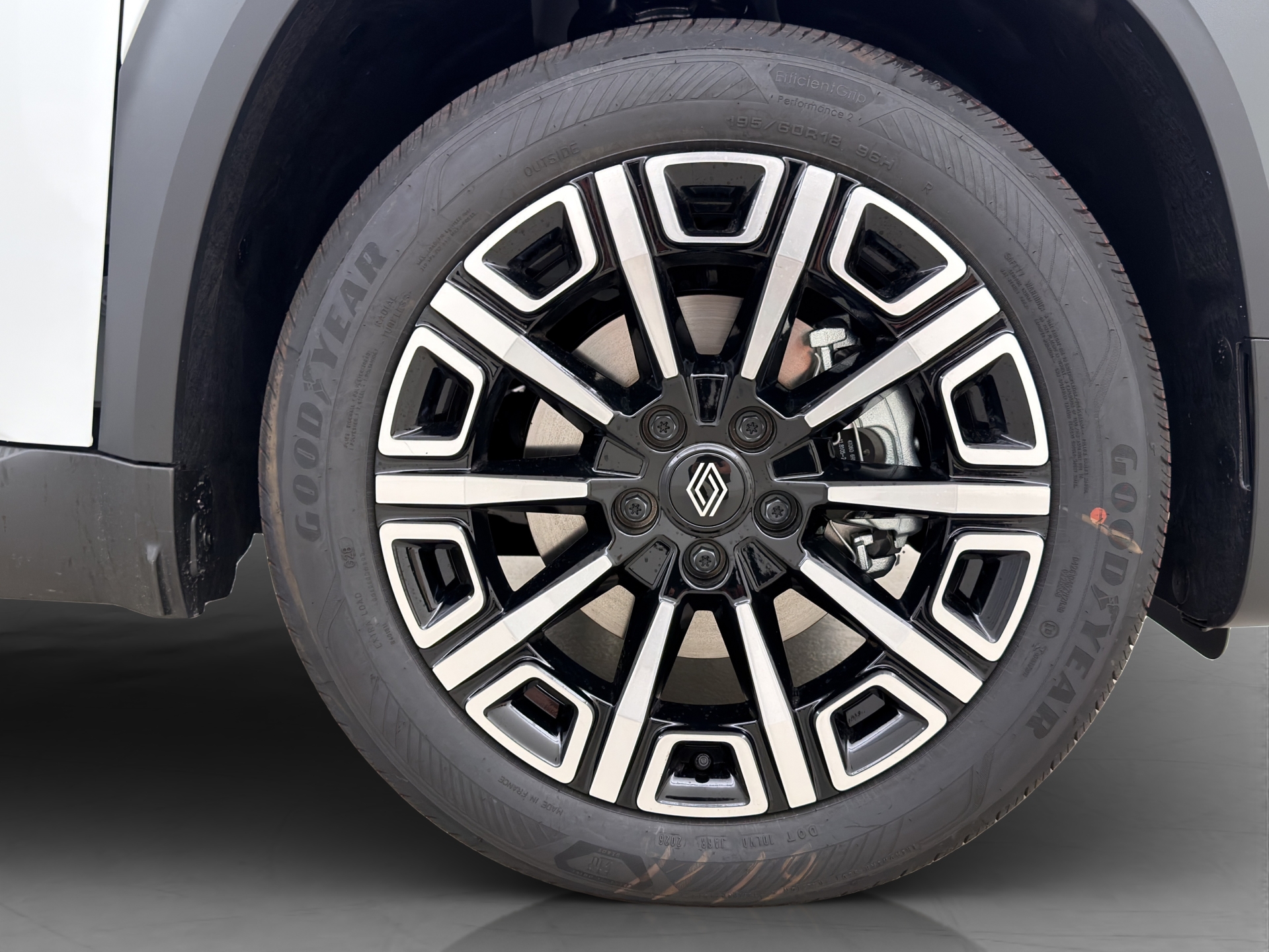 RENAULT R4 E-Tech Comfort Range iconic-image-6