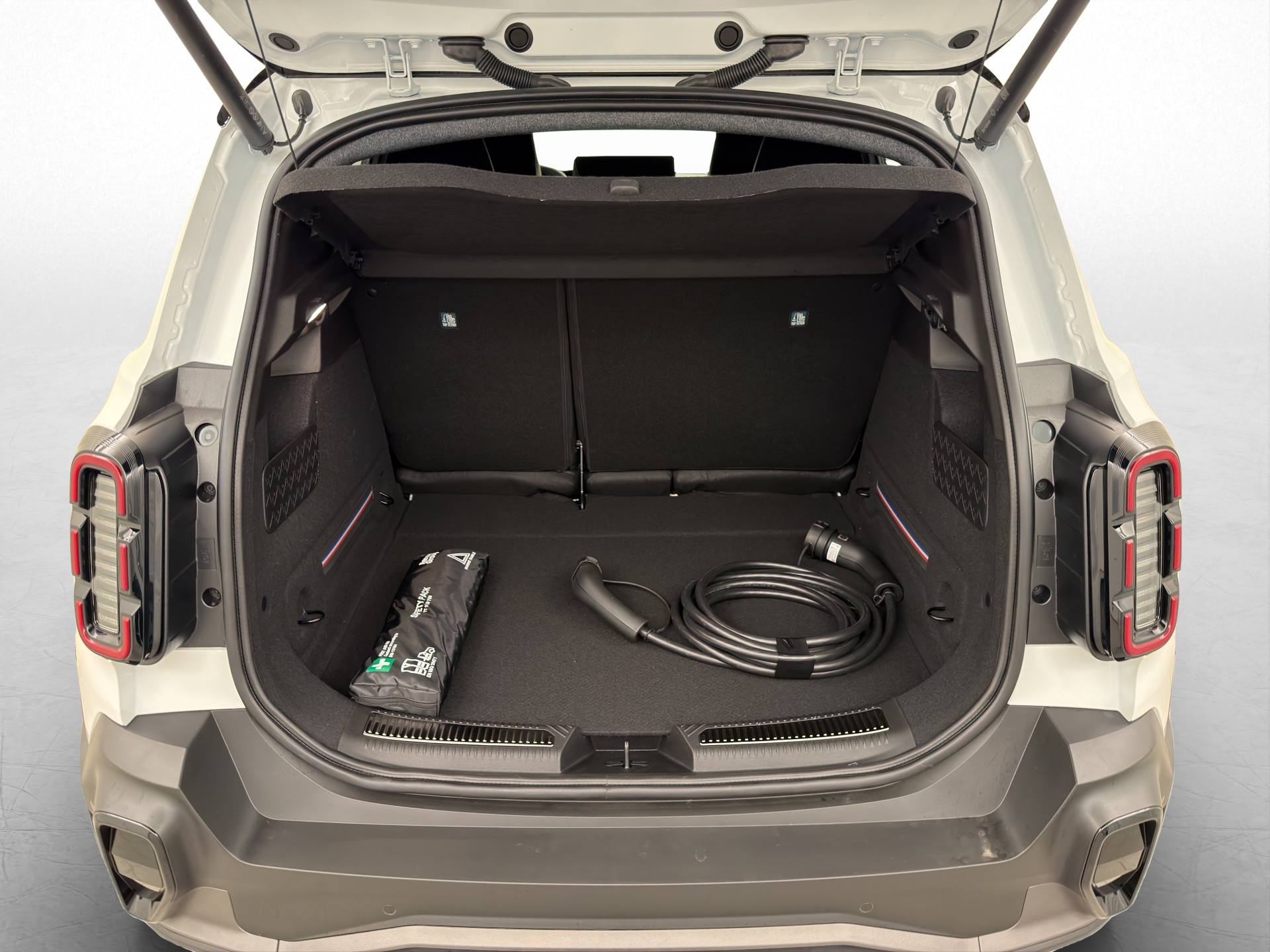 RENAULT R4 E-Tech Comfort Range iconic-image-13