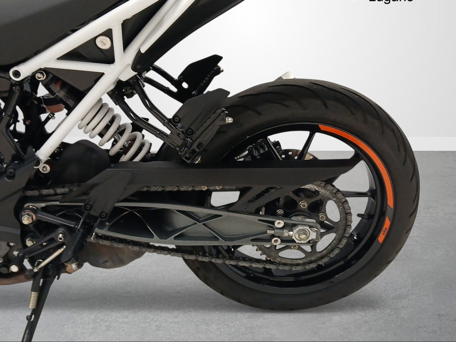KTM 390 Duke-image-11