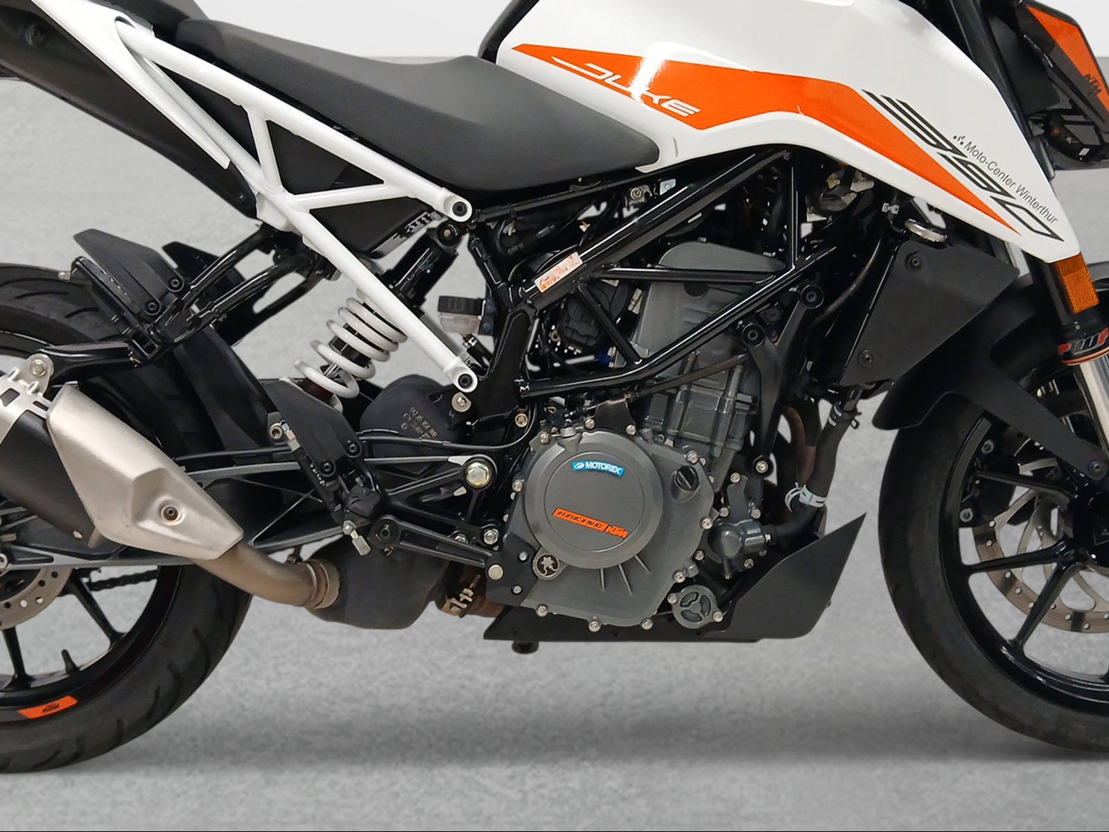 KTM 390 Duke-image-8