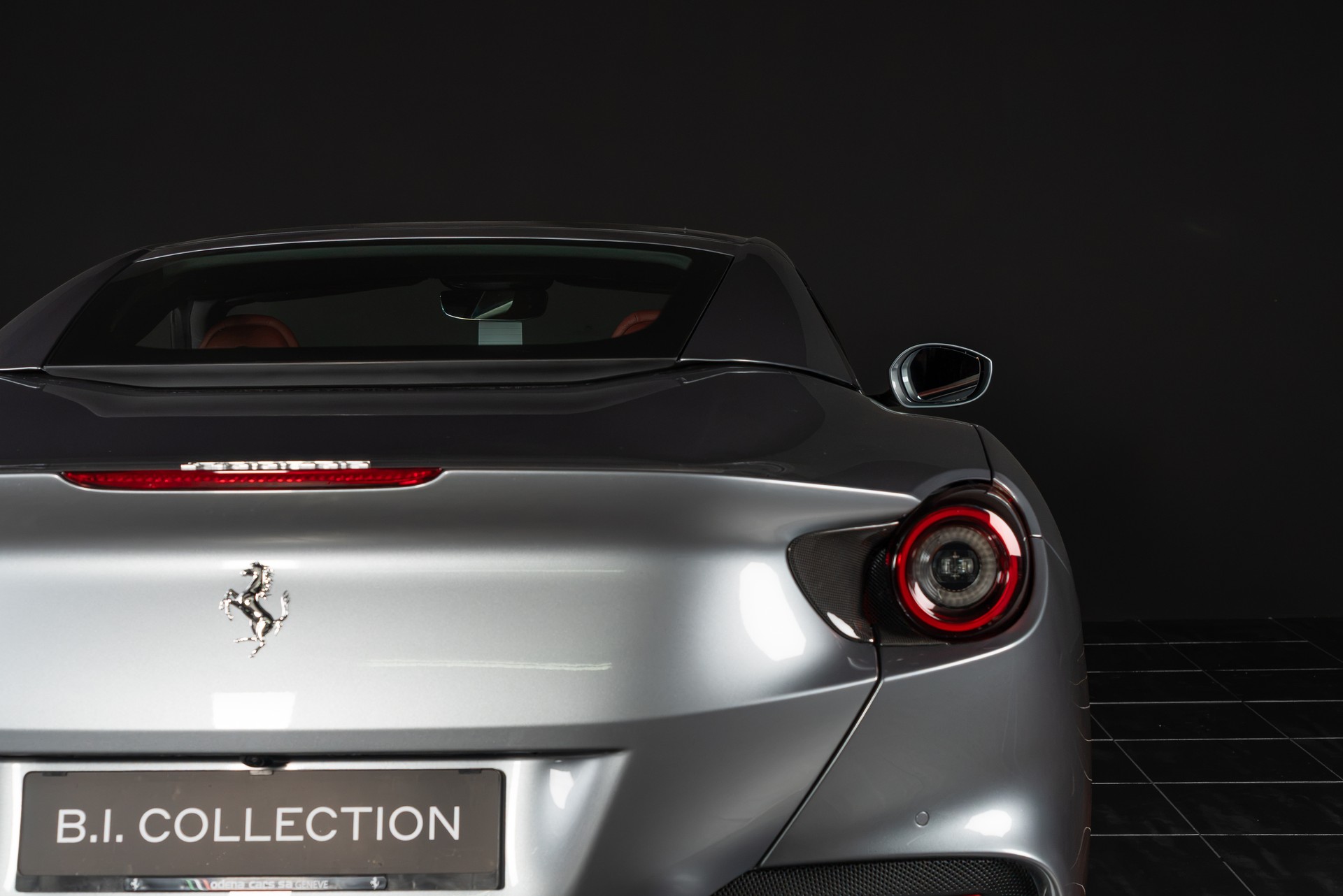 FERRARI Portofino M-image-8
