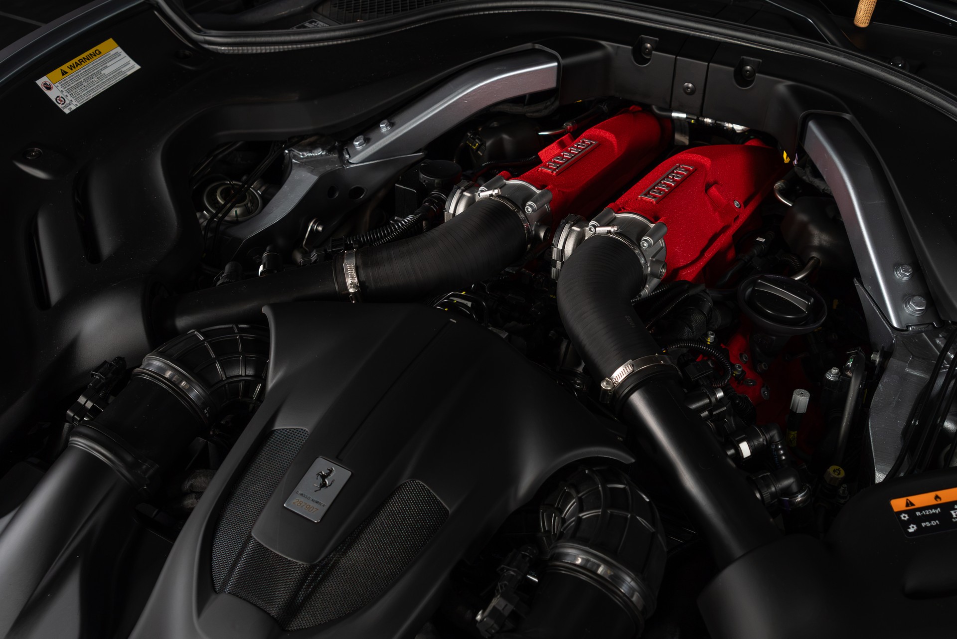 FERRARI Portofino M-image-18