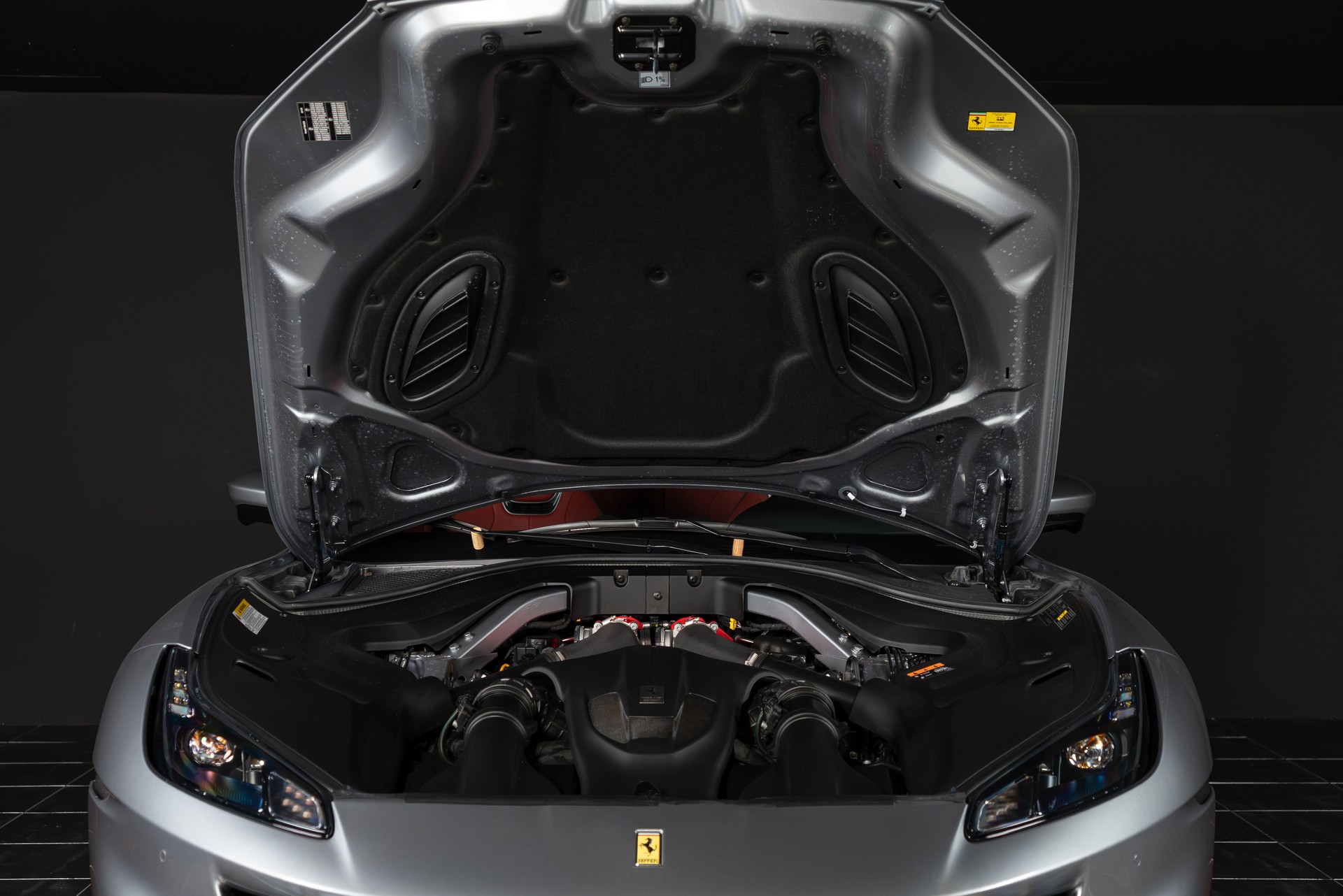 FERRARI Portofino M-image-17