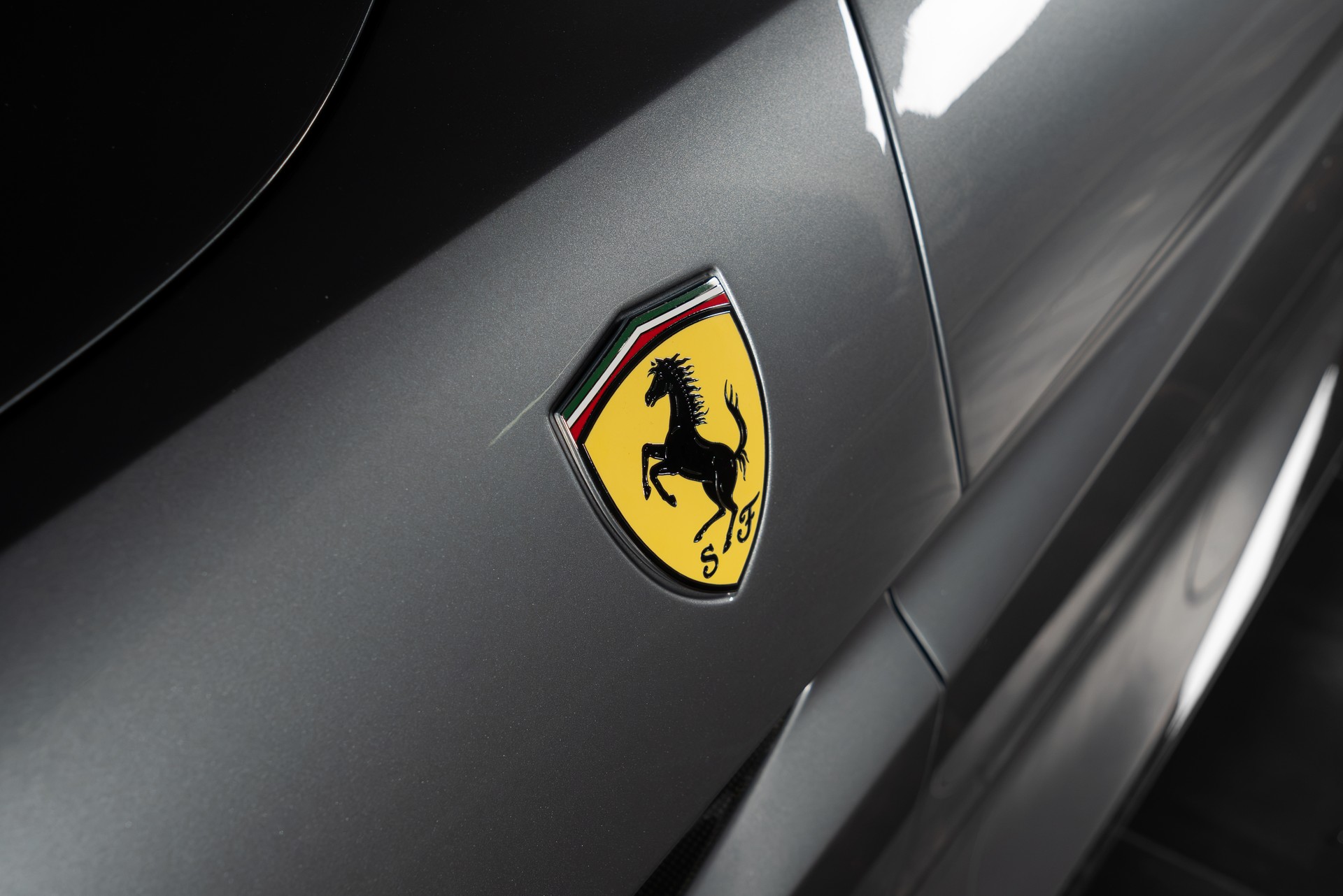 FERRARI Portofino M-image-4