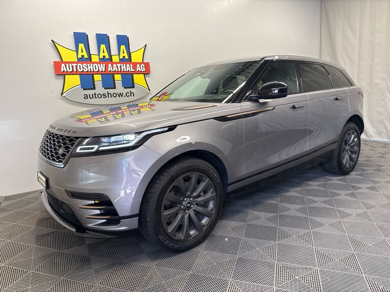 LAND ROVER Range Rover Velar D 200 R-Dynamic SE ic-image-0