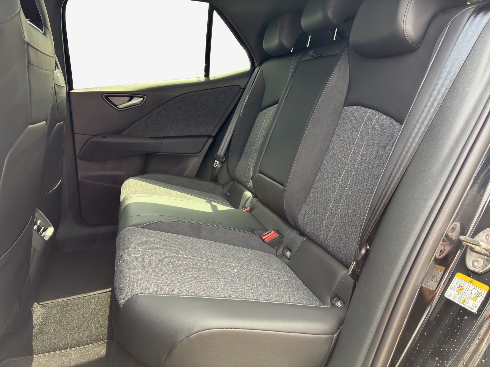VW ID.3 Neo 58 kWh 190 PS Style-image-11