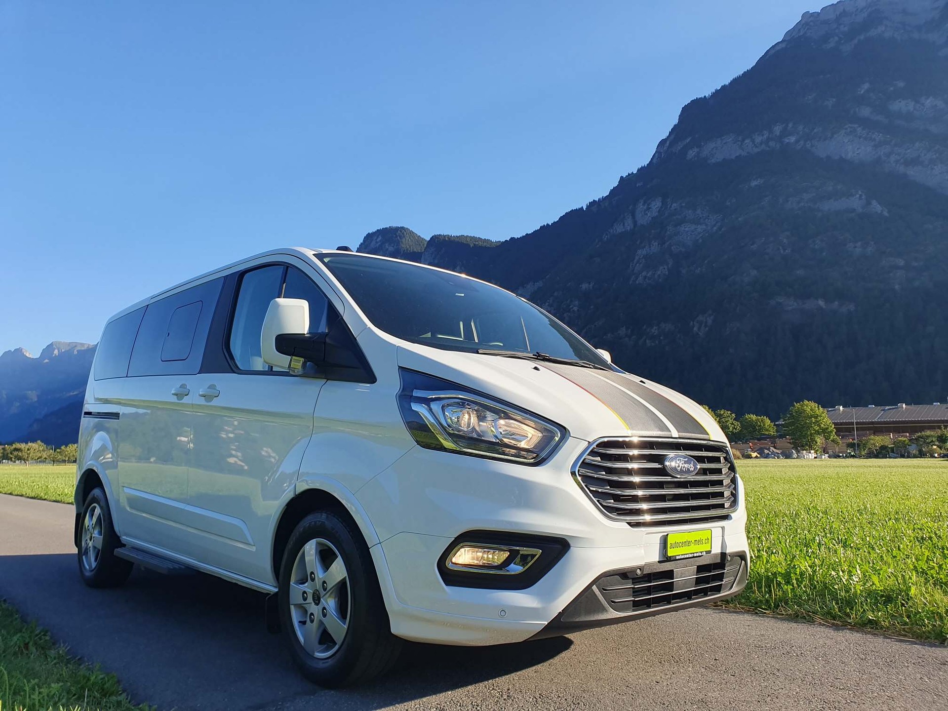 FORD Tourneo Custom 320 L1 2.0 TDCi 185 Titanium-image-0