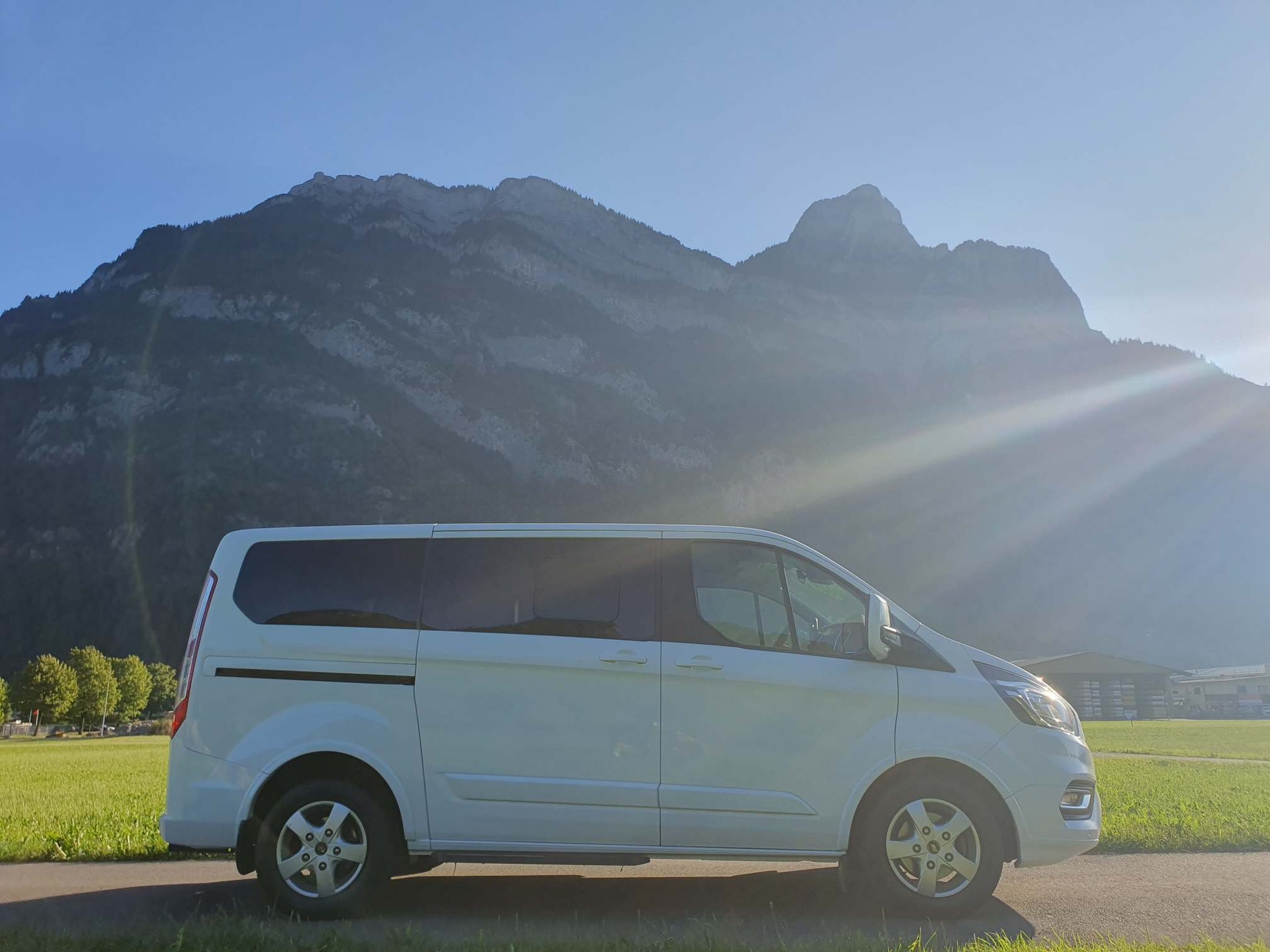 FORD Tourneo Custom 320 L1 2.0 TDCi 185 Titanium-image-7