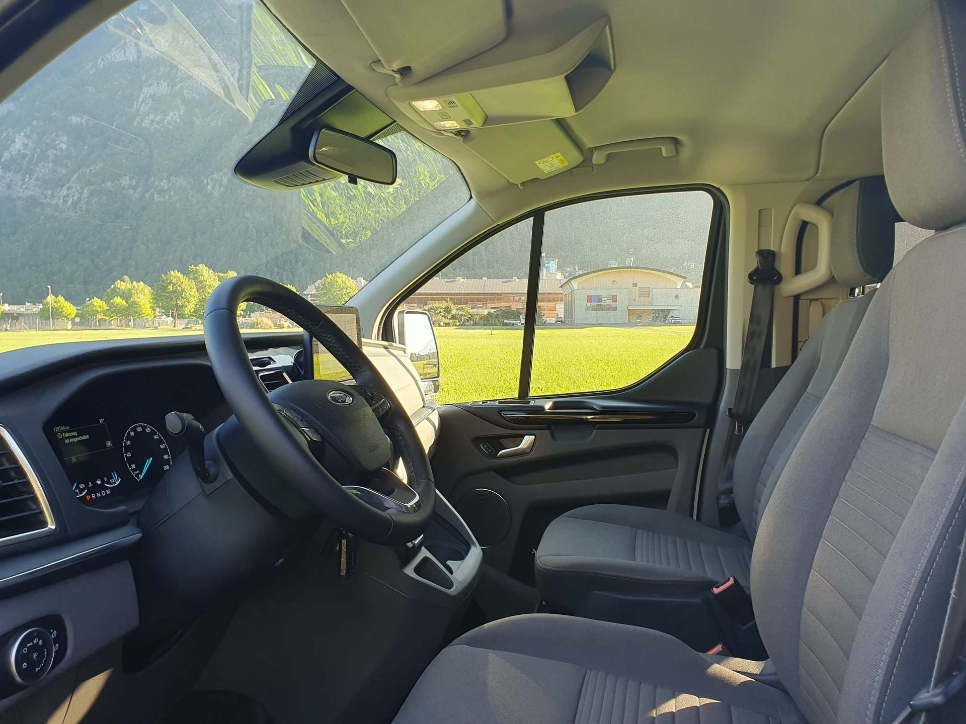 FORD Tourneo Custom 320 L1 2.0 TDCi 185 Titanium-image-8