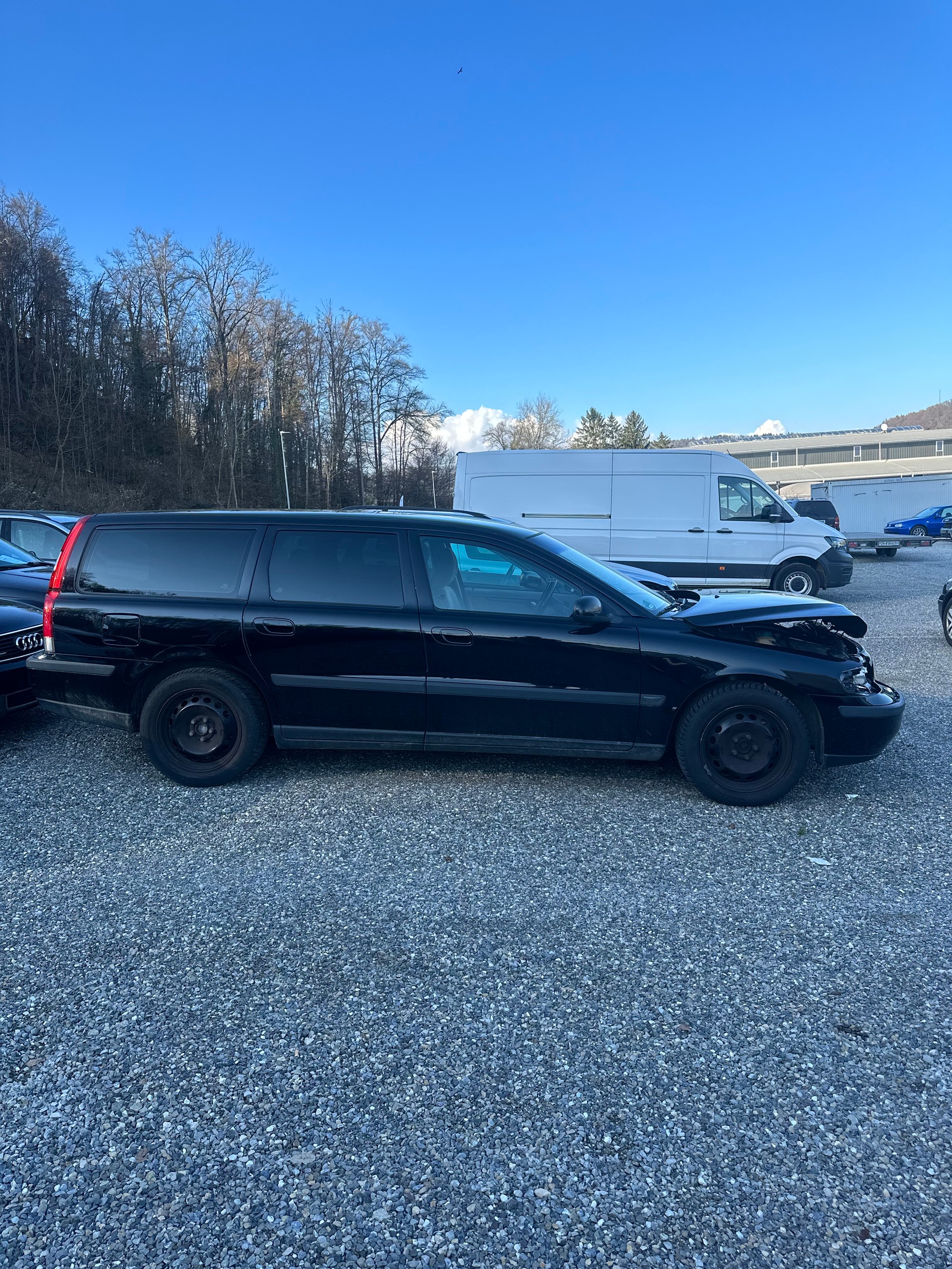 VOLVO V70 2.4T-image-2