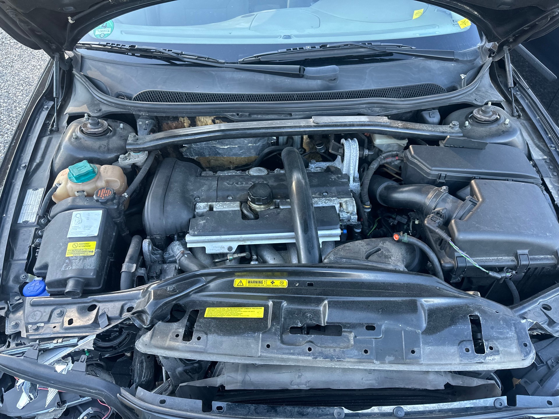 VOLVO V70 2.4T-image-6